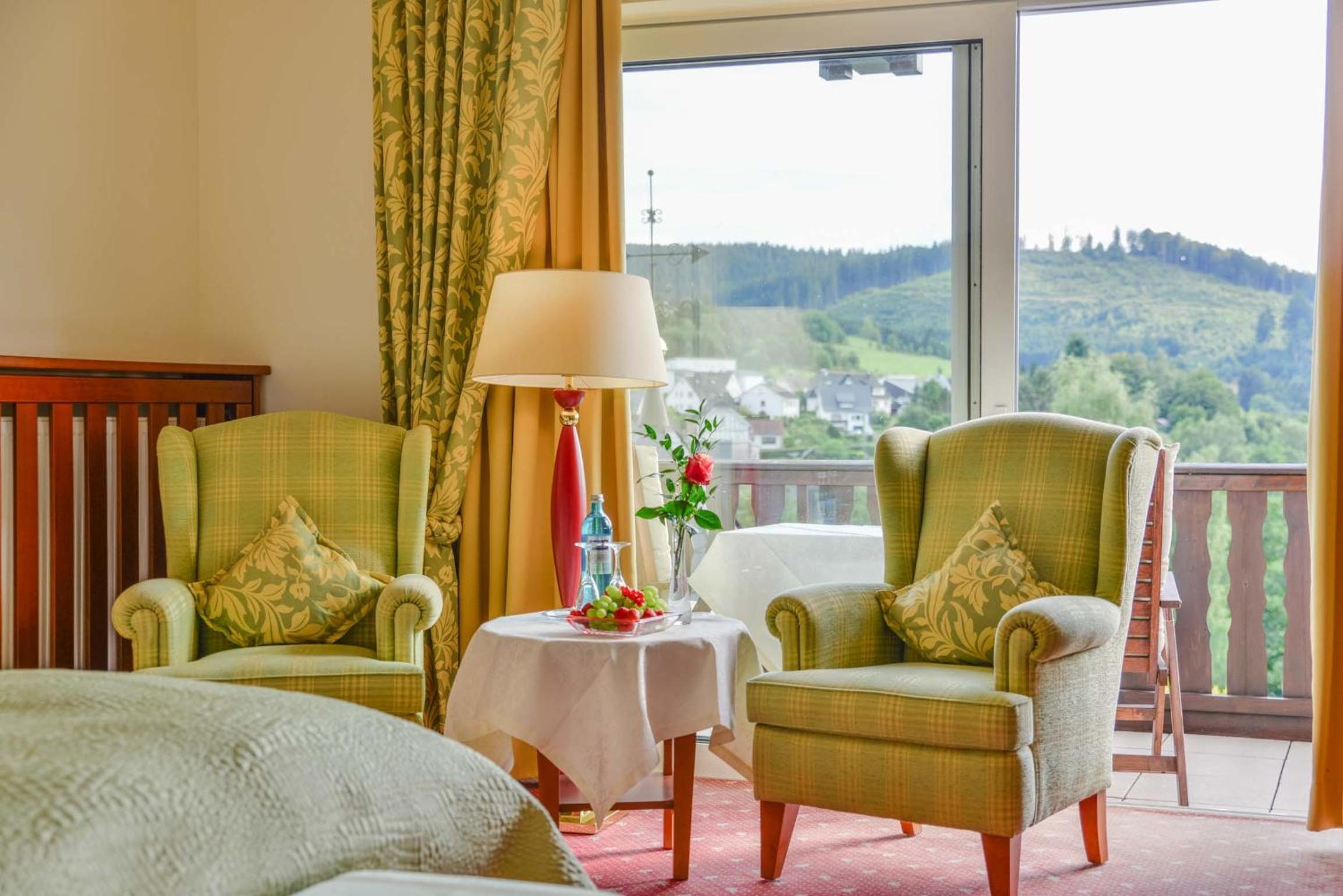 Deluxe Double Room with Balcony - Photo 2