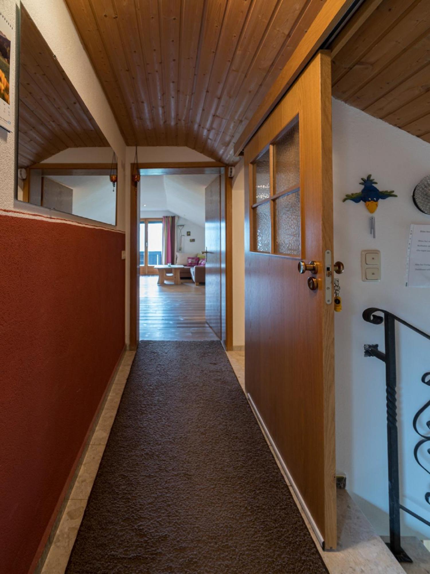 Apartment with Mountain View