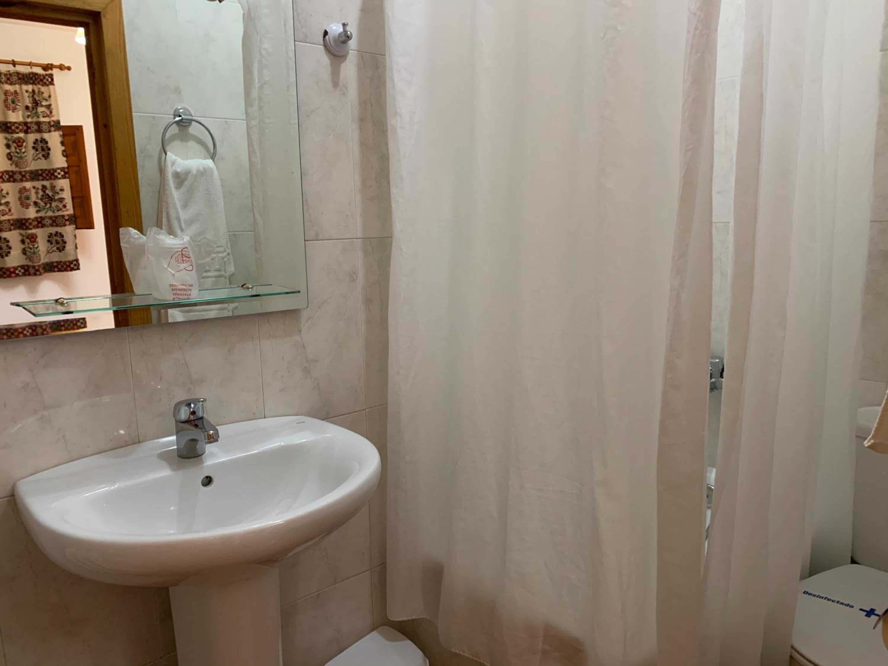 Economy Double or Twin Room - Photo 5