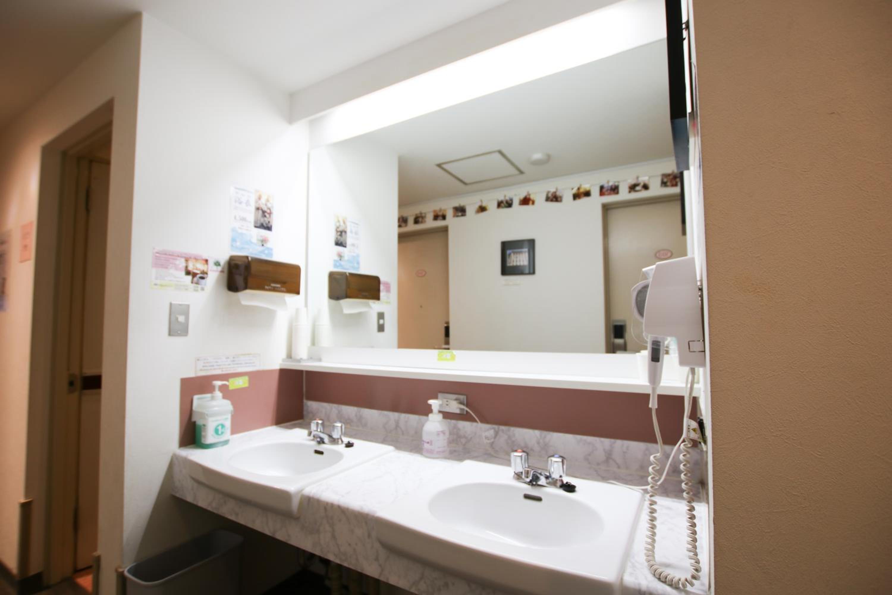 Standard Single Room with Shared Bathroom photo 3