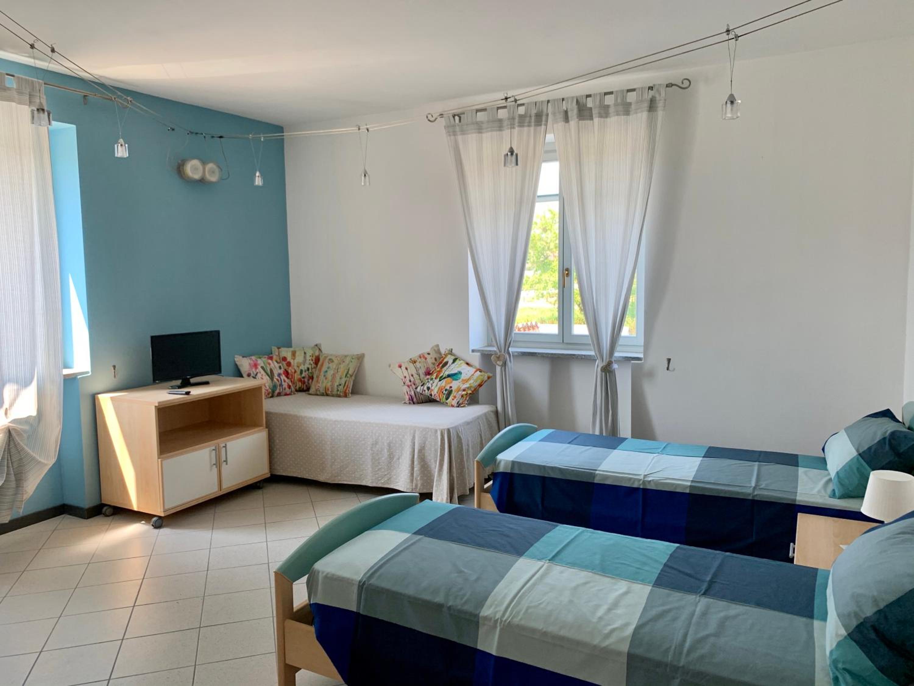 Twin Room - Photo 4