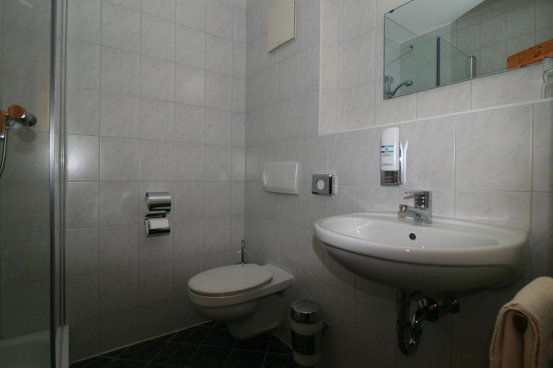 Triple Room - Photo 5
