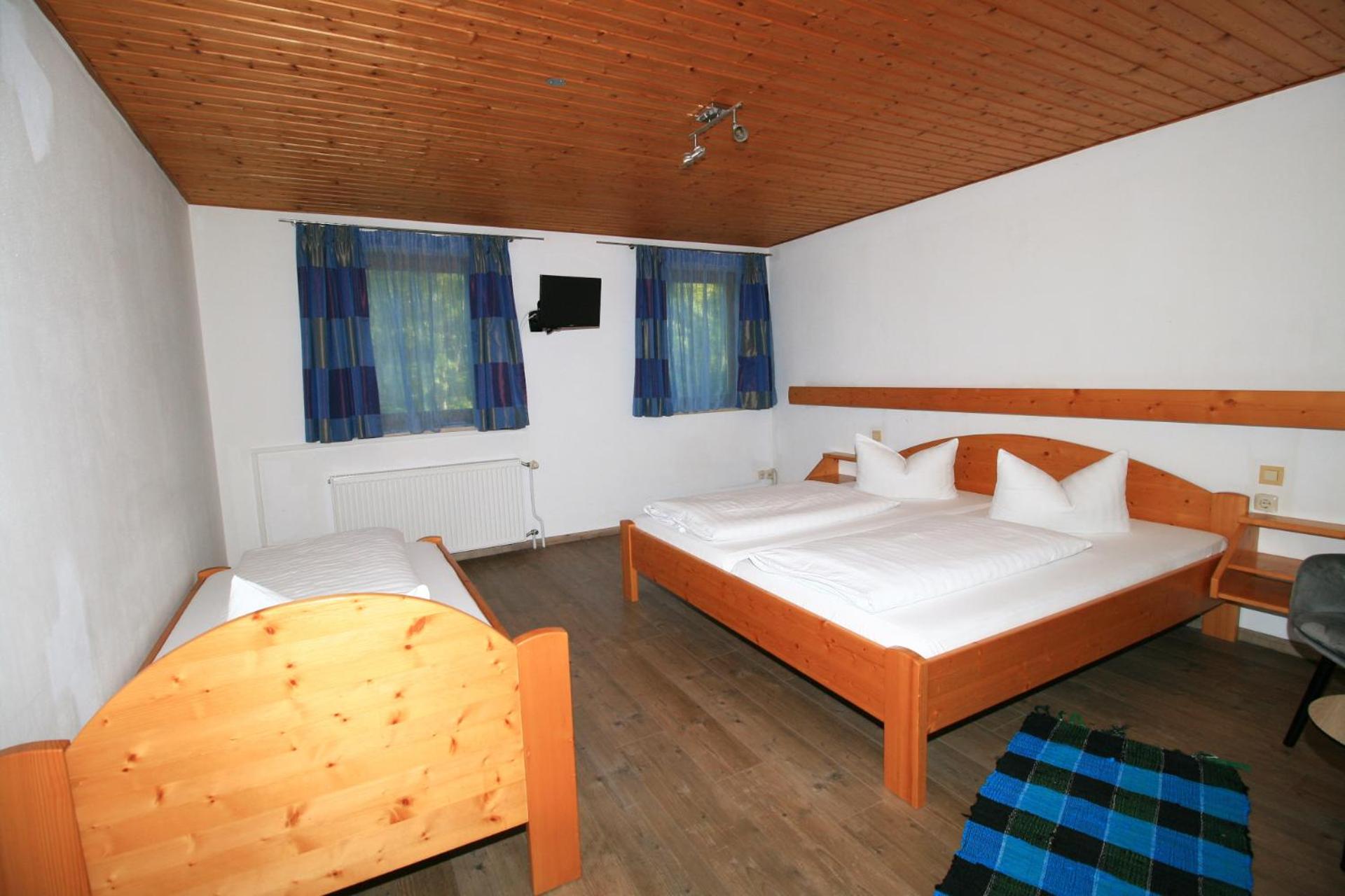Triple Room - Photo 1