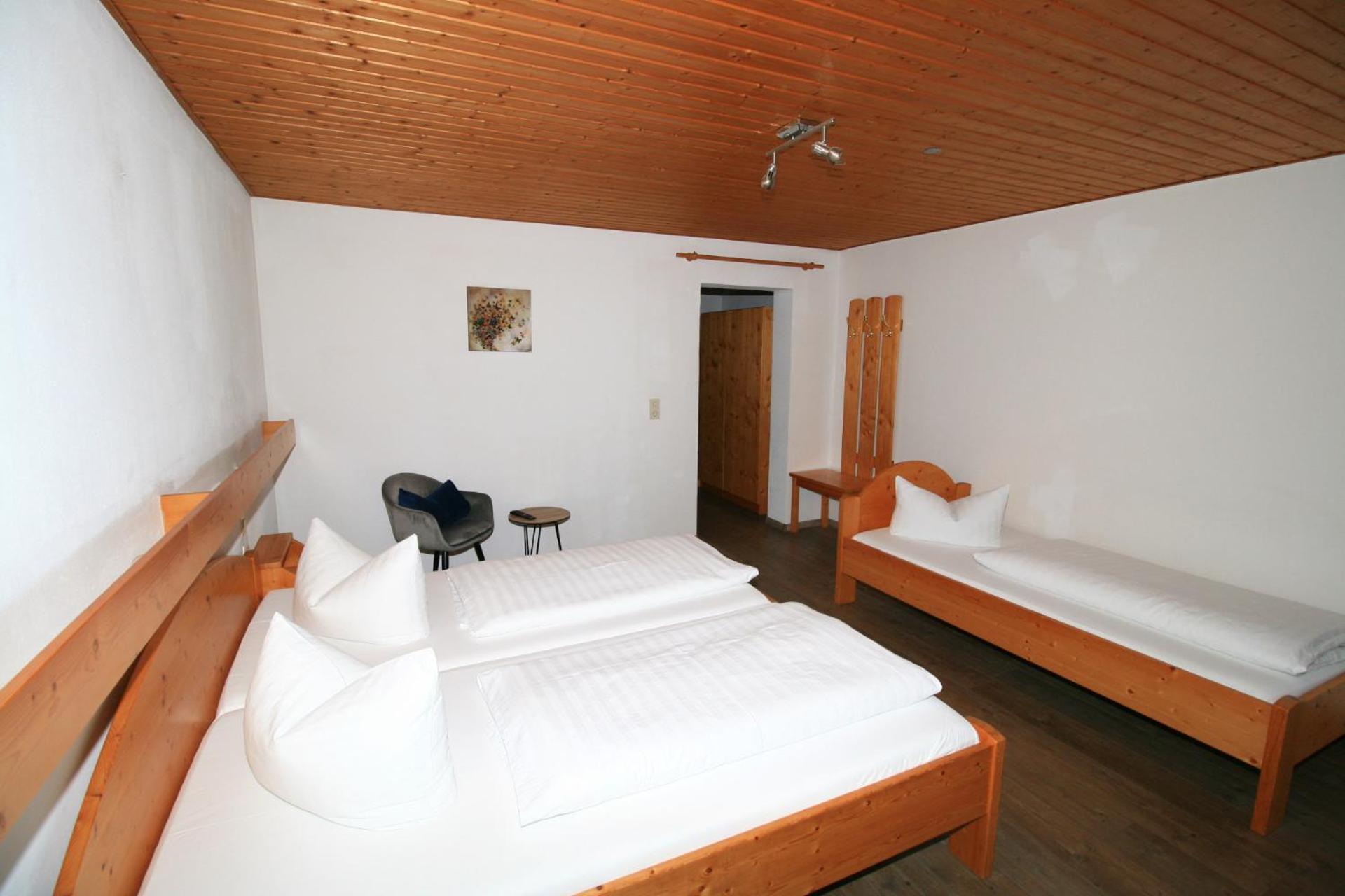 Triple Room - Photo 2