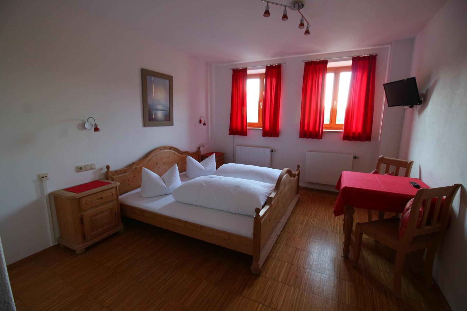 Double Room - Photo 7