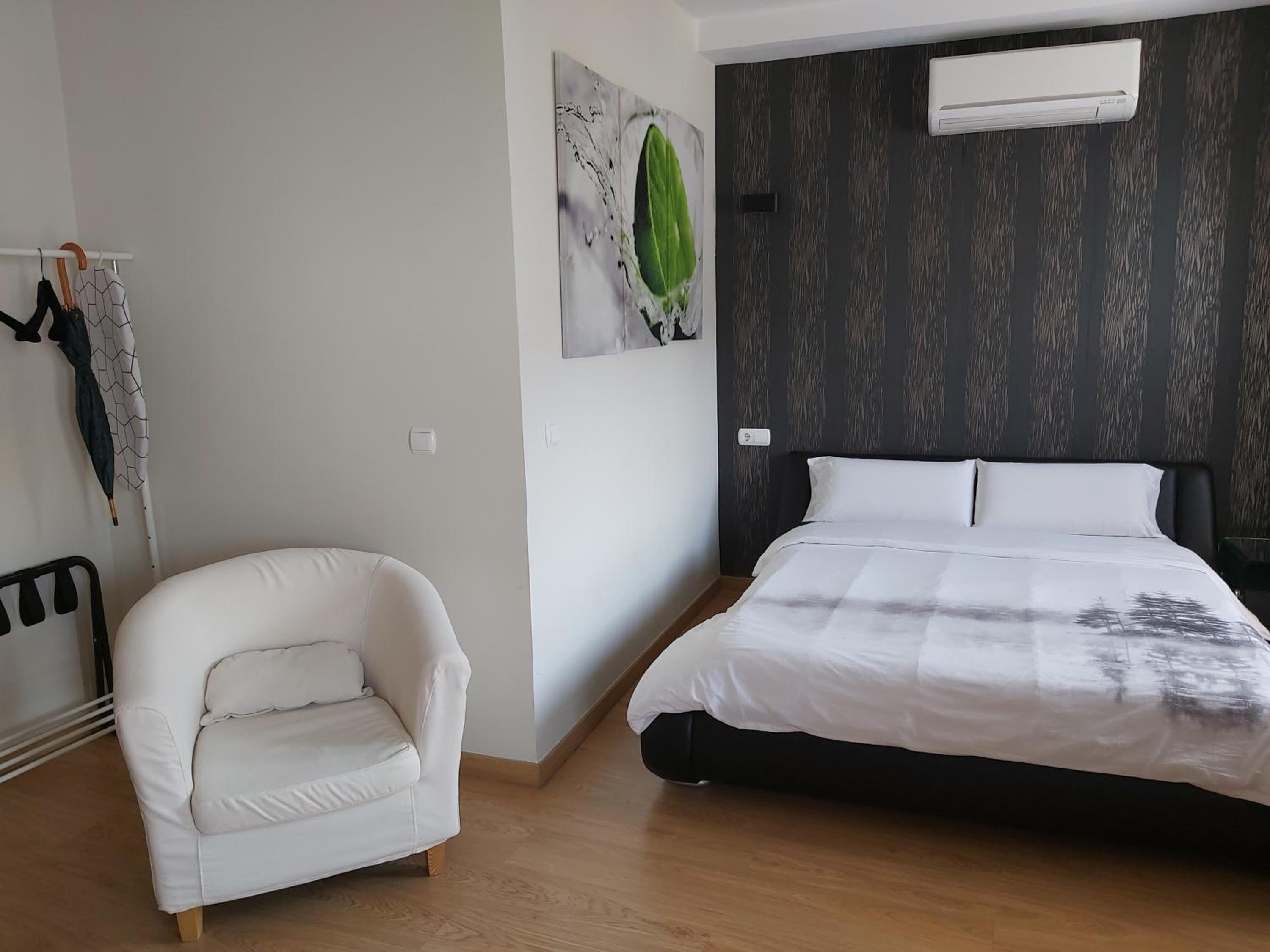 Studio Apartment photo 2