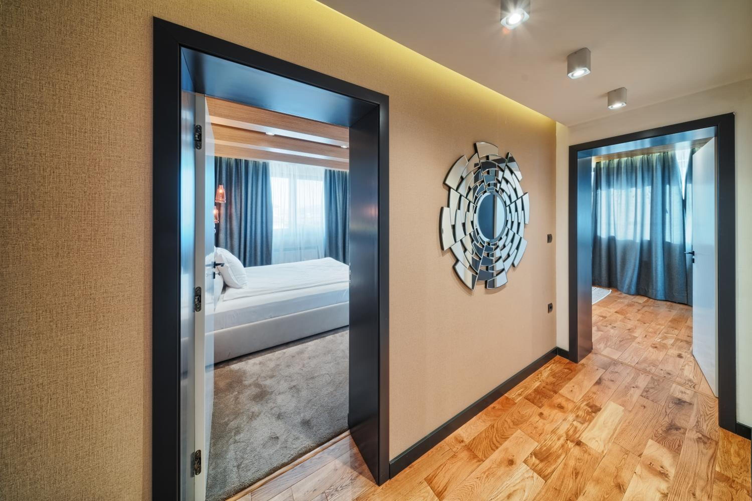 One-Bedroom Apartment in Villa photo 2