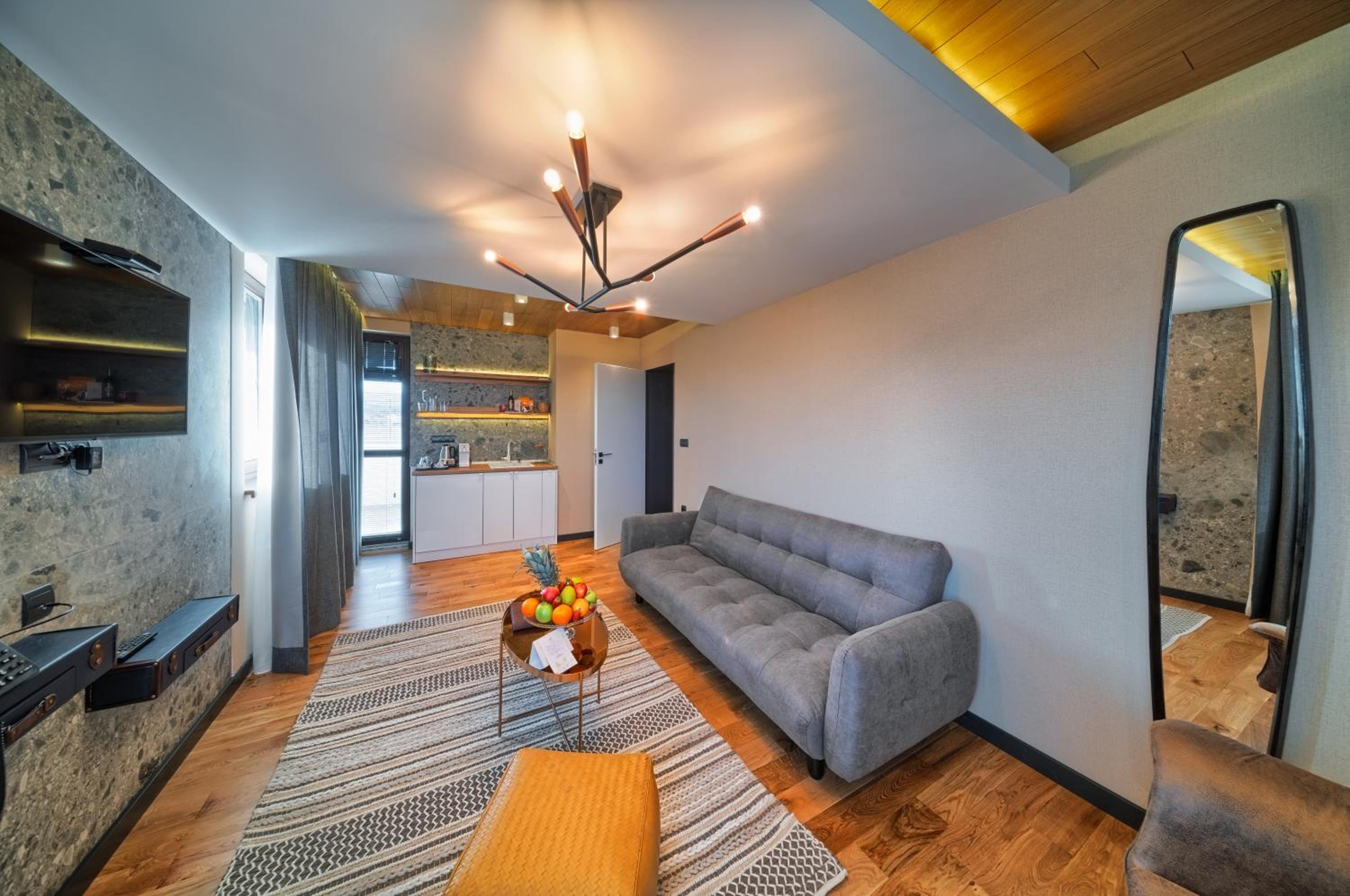 One-Bedroom Apartment in Villa photo 3