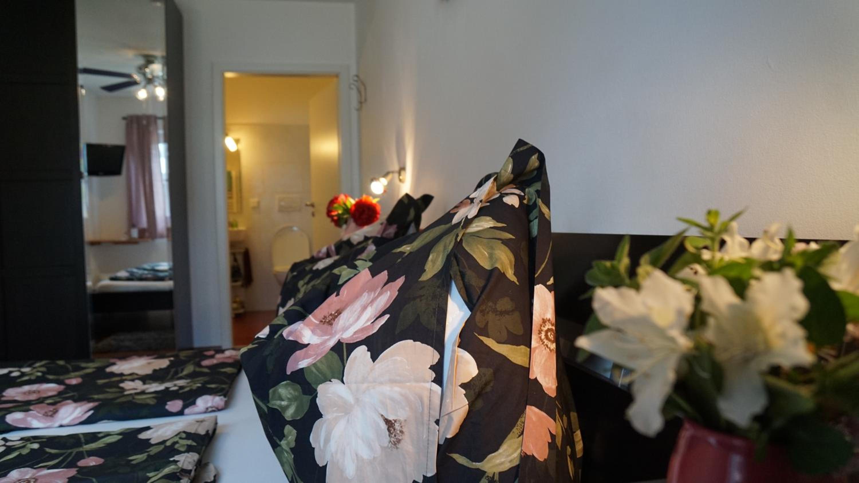 Double Room with Private Bathroom photo 3