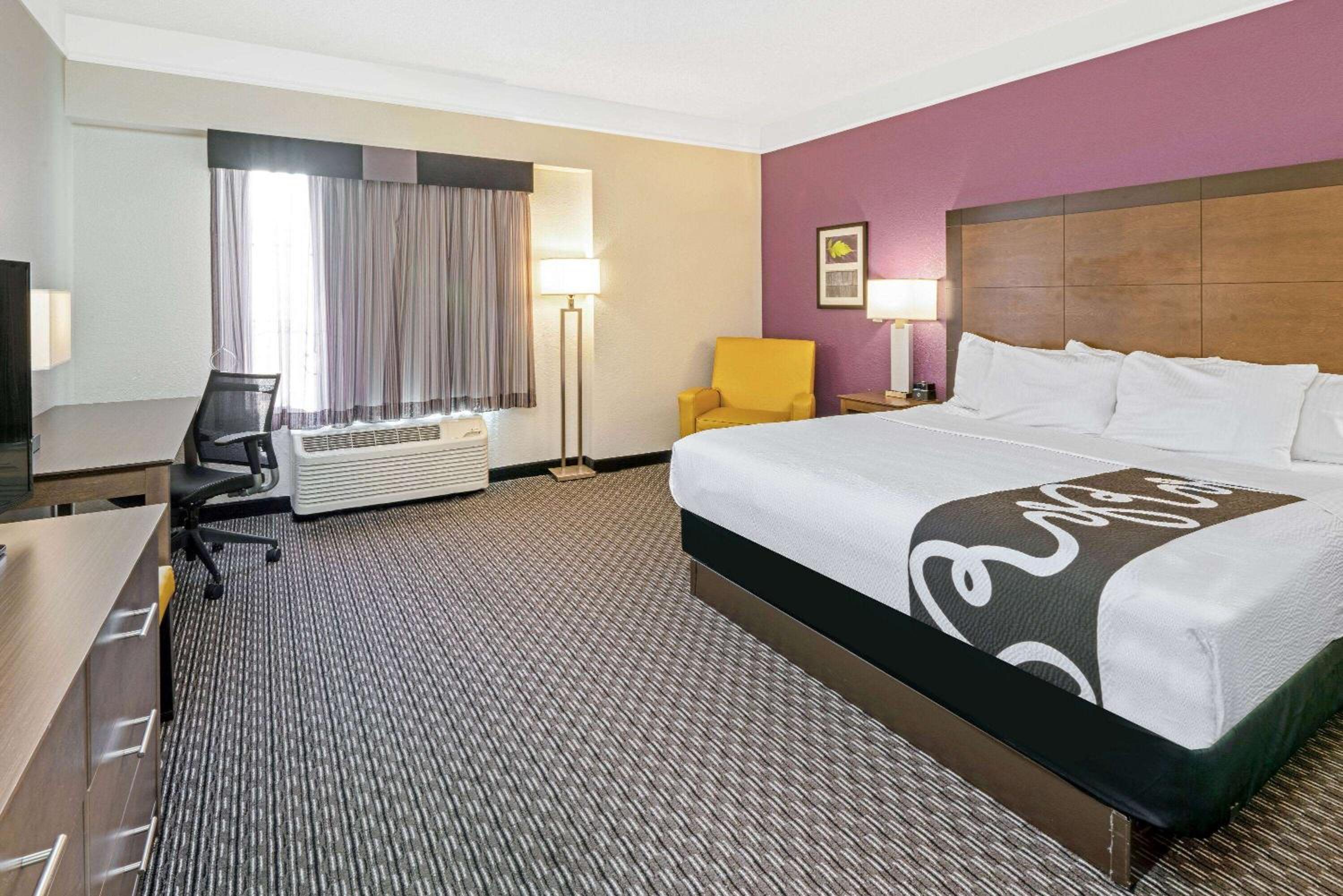 King Room - Disability Access - Photo 5