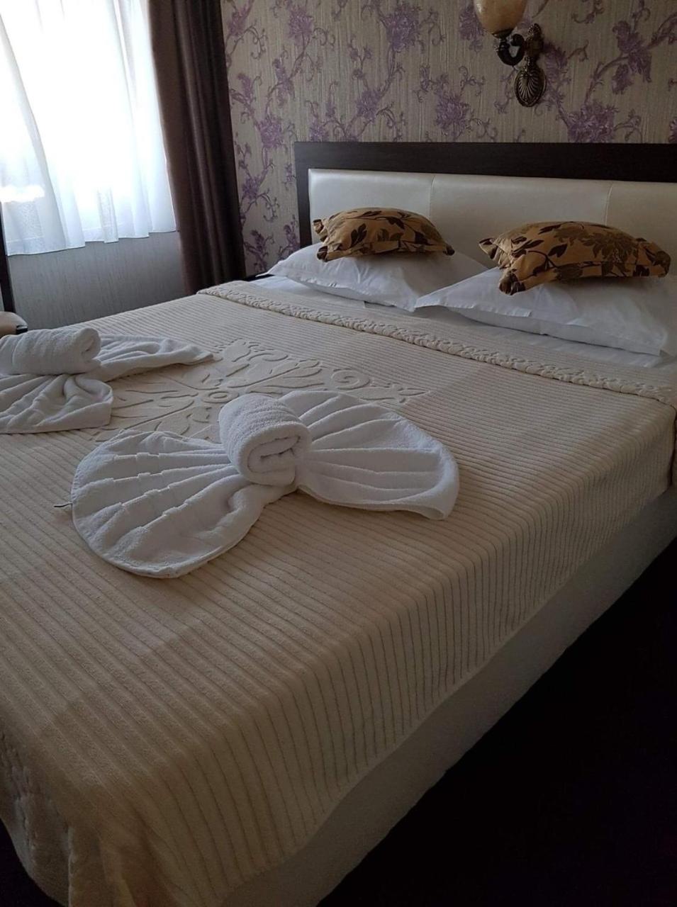 Standard Double Room - Photo 2