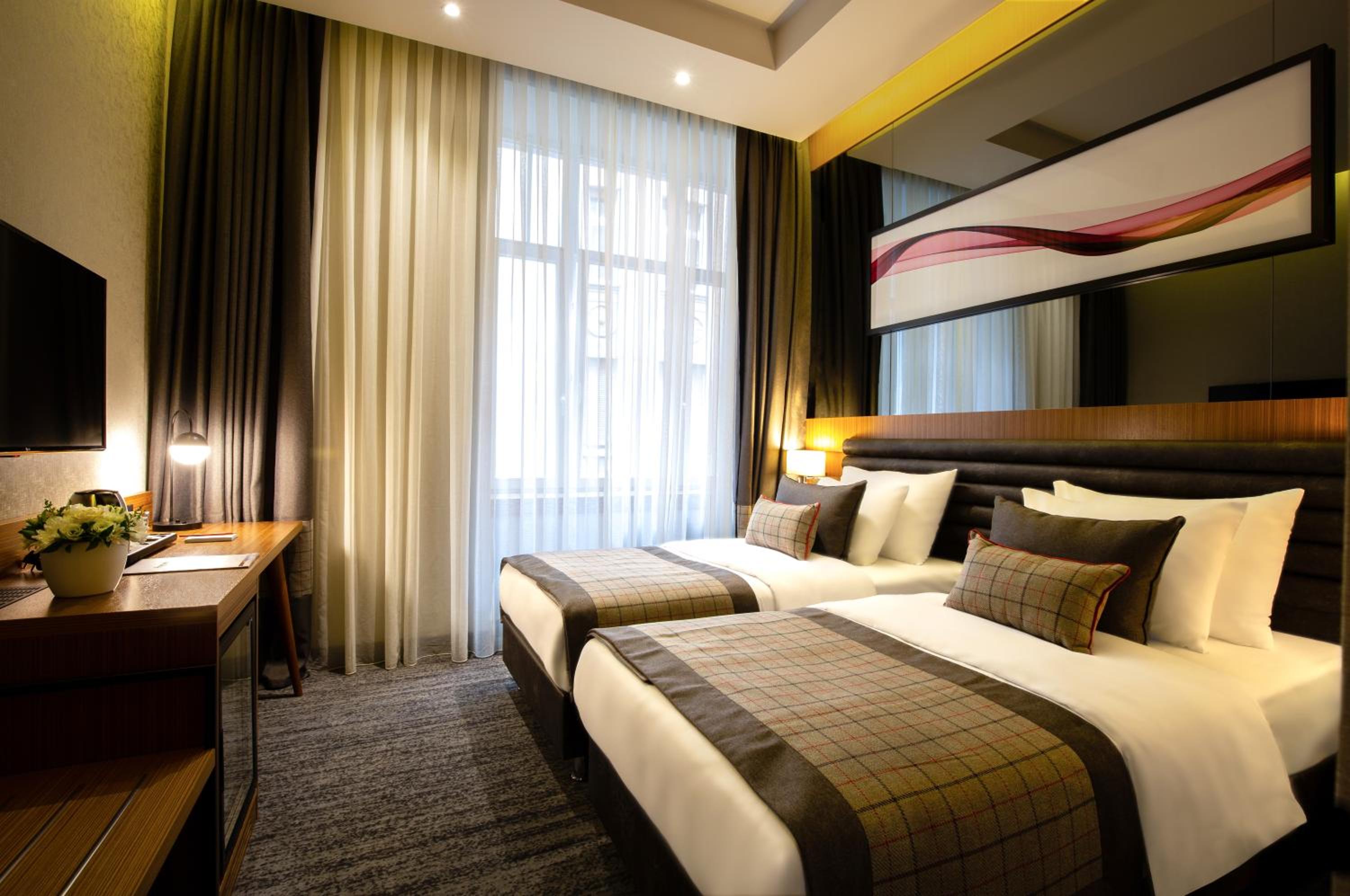 Superior Twin Room - Non-Smoking - Photo 8