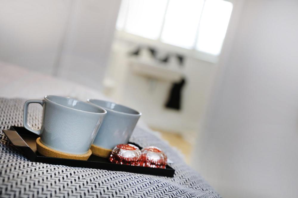 Deluxe King Suite - Photo 13