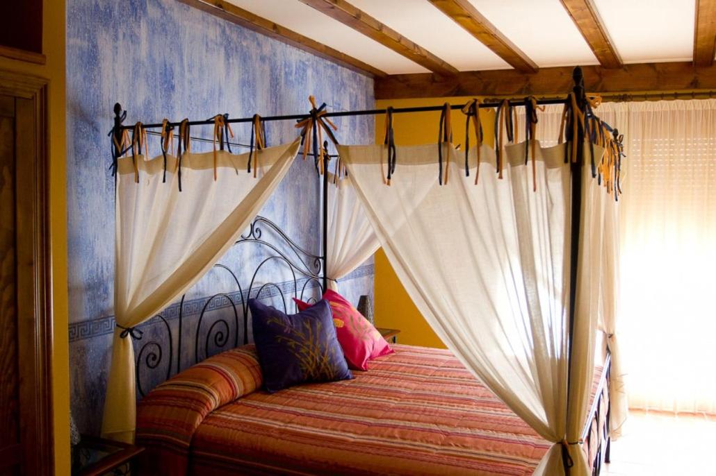 Queen Room with Garden View - Photo 1