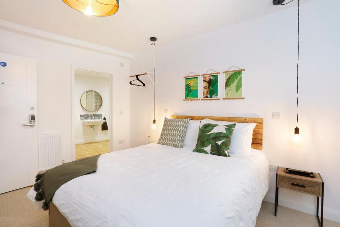 Deluxe King Suite
