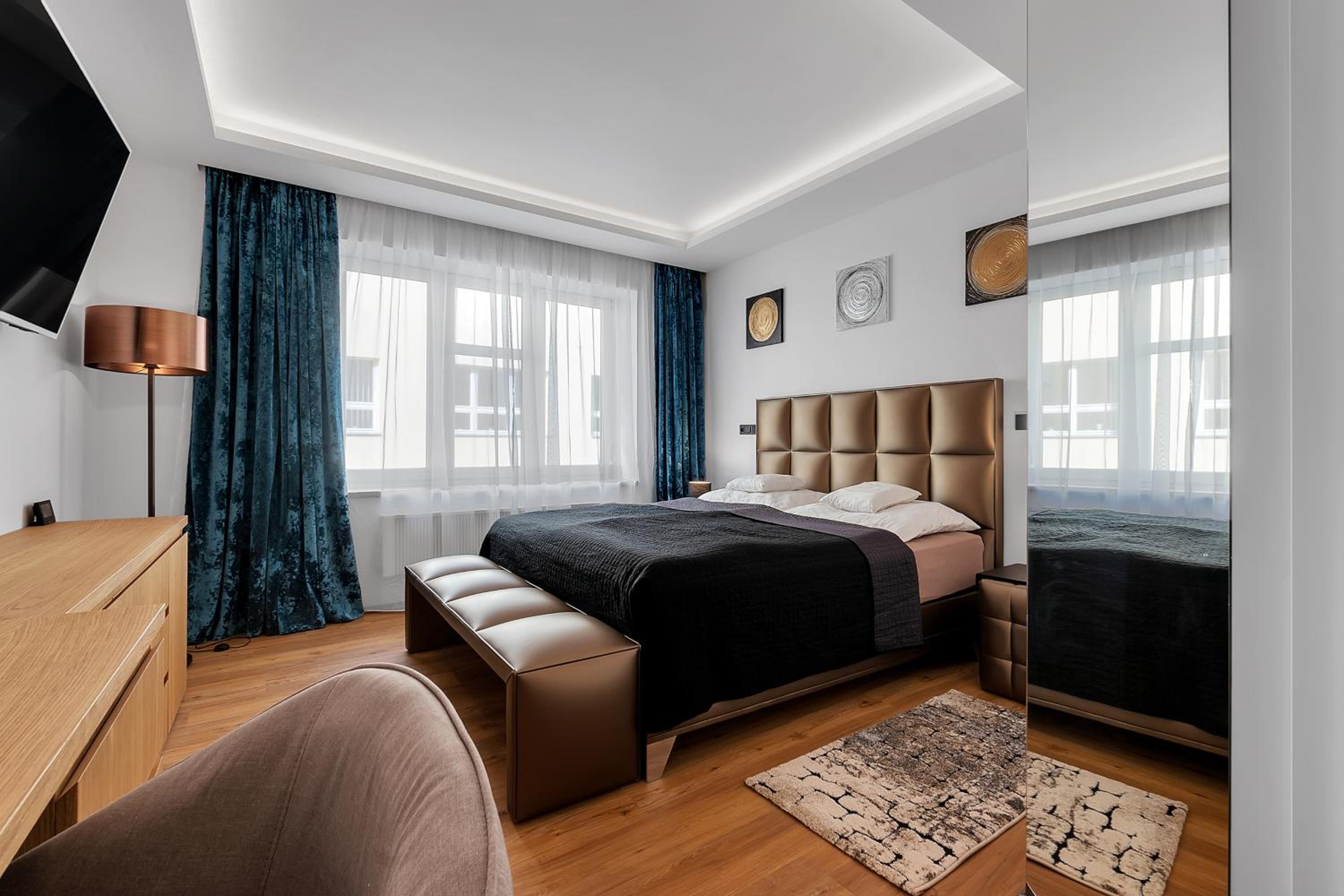 One-Bedroom Apartment - Photo 1
