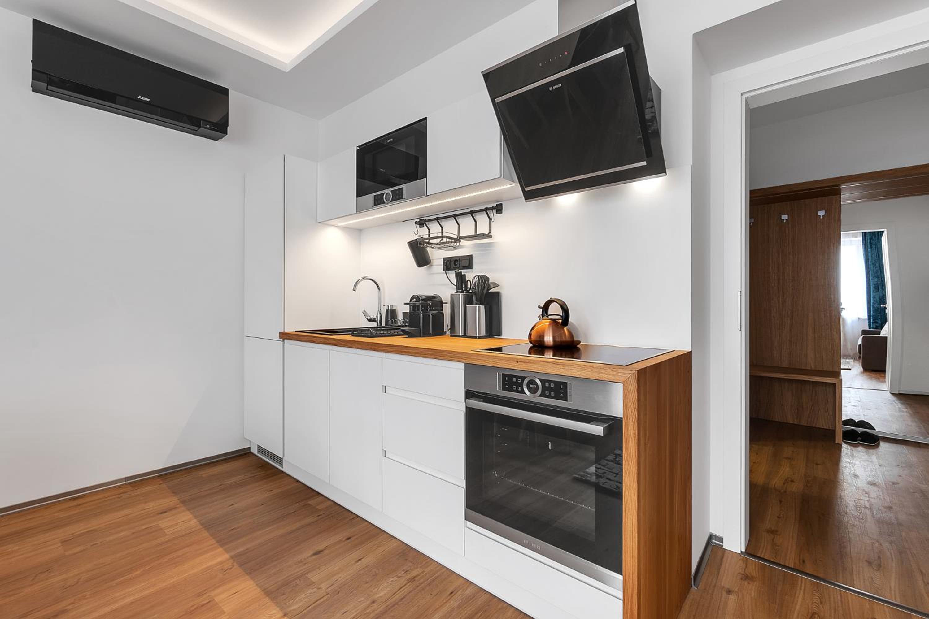 One-Bedroom Apartment - Photo 3