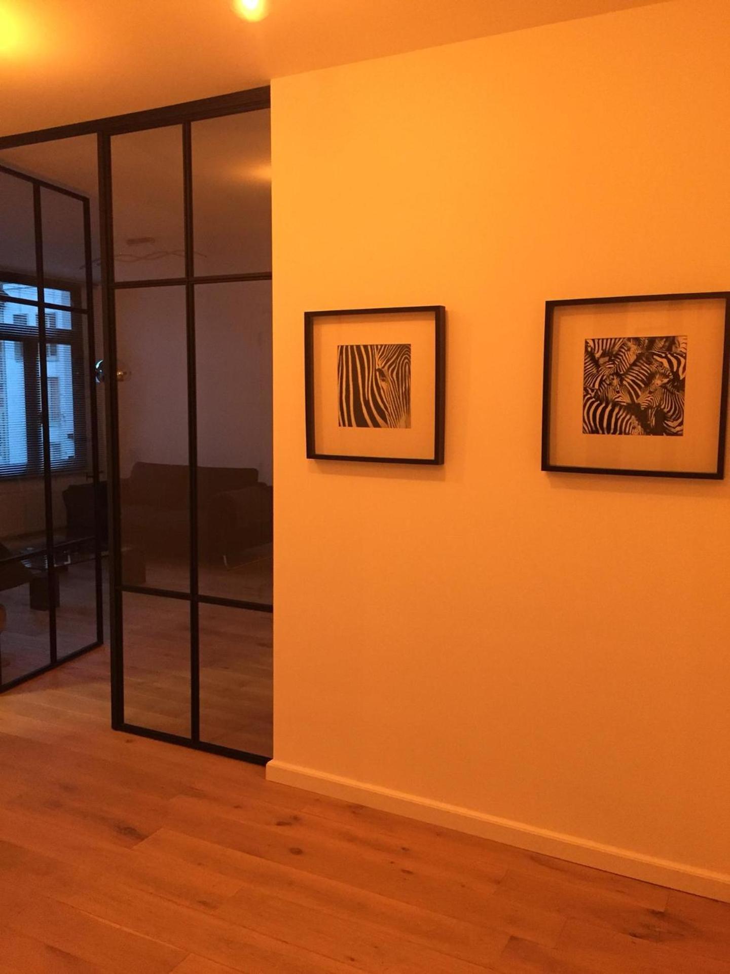 One-Bedroom Apartment - Photo 2