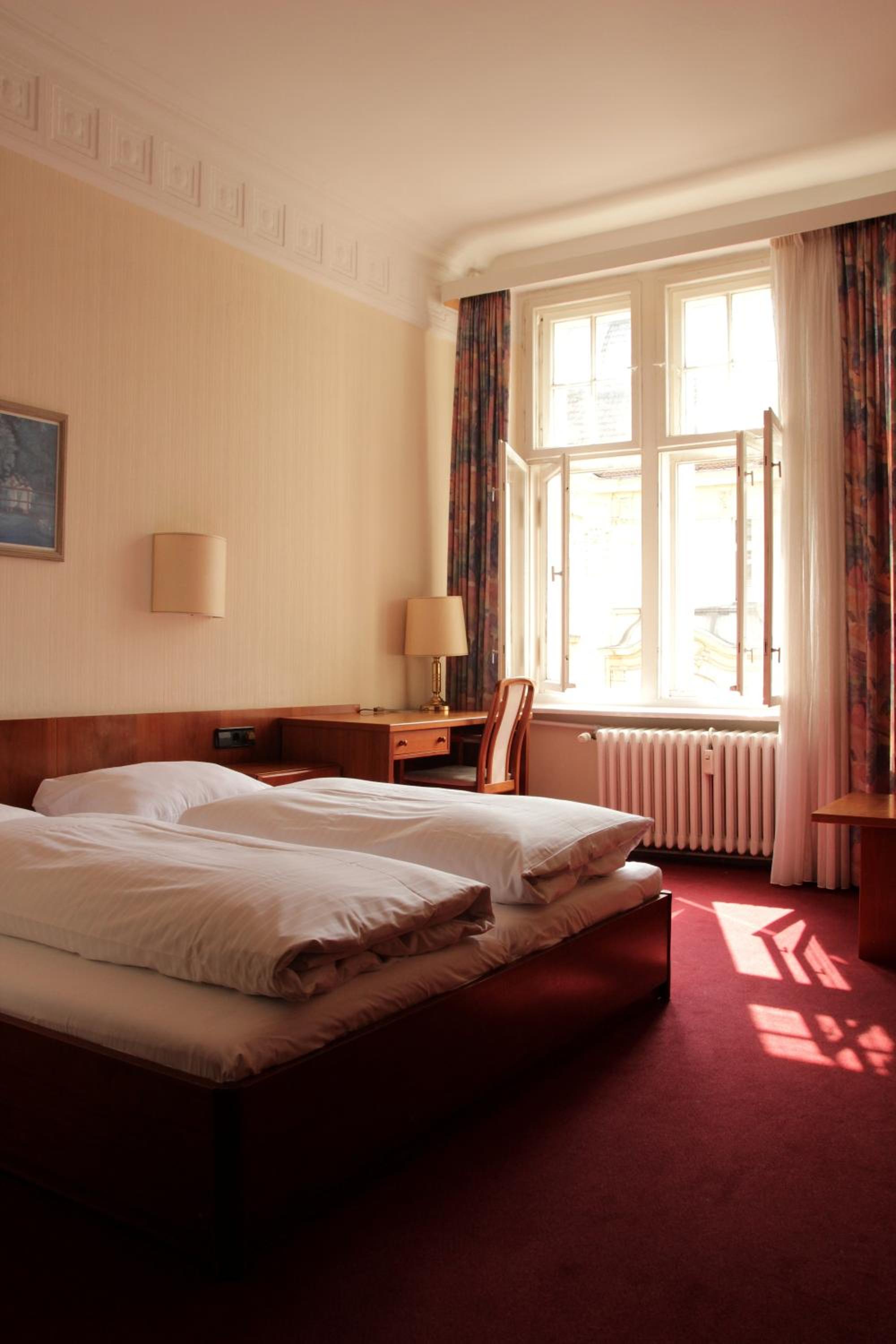 Economy Double Room with Shower  photo 3