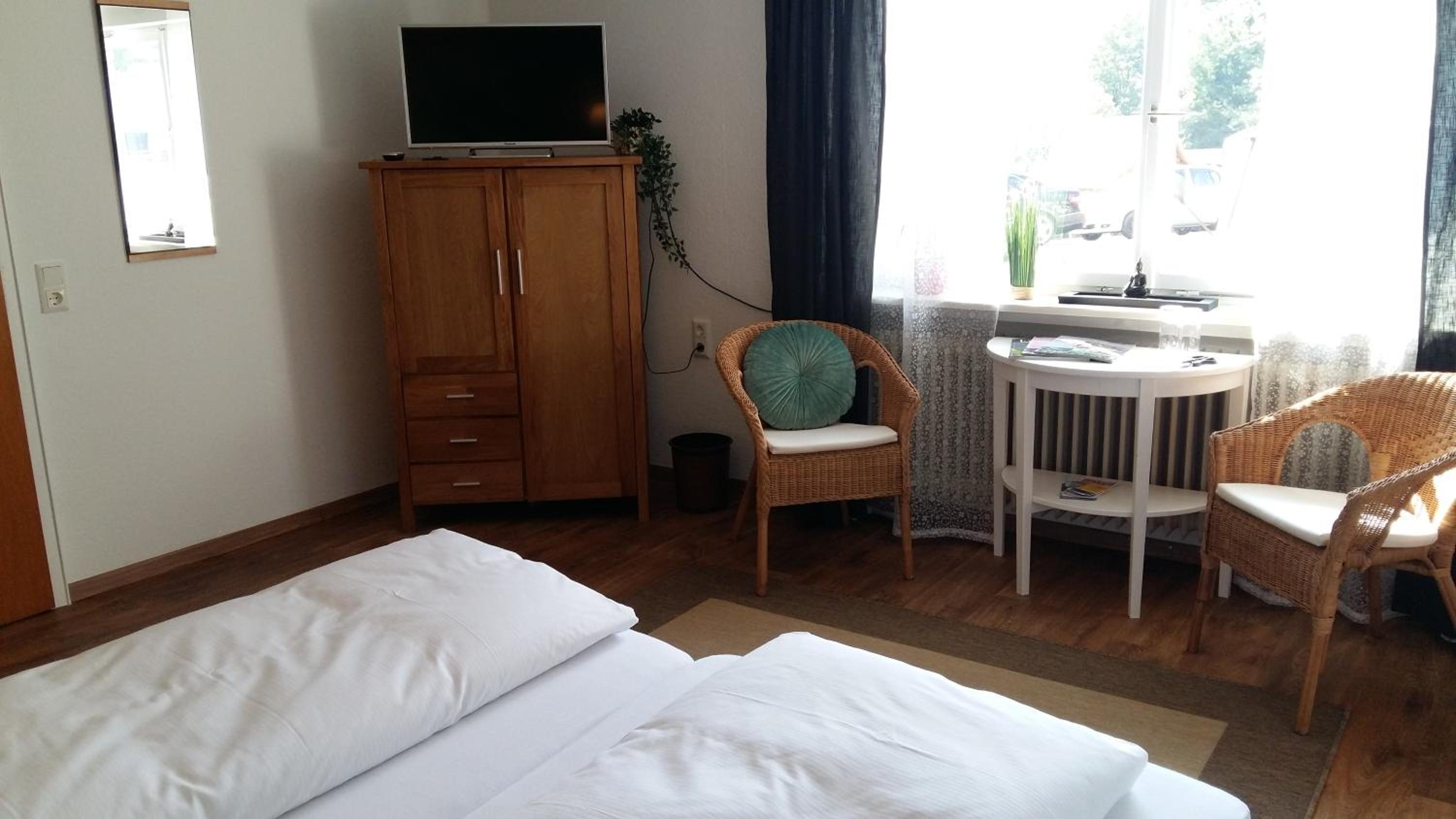 Standard Double Room - Photo 3