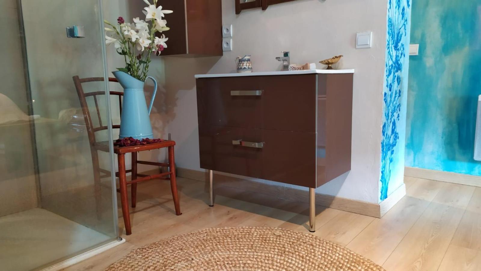 Double Room - Photo 28