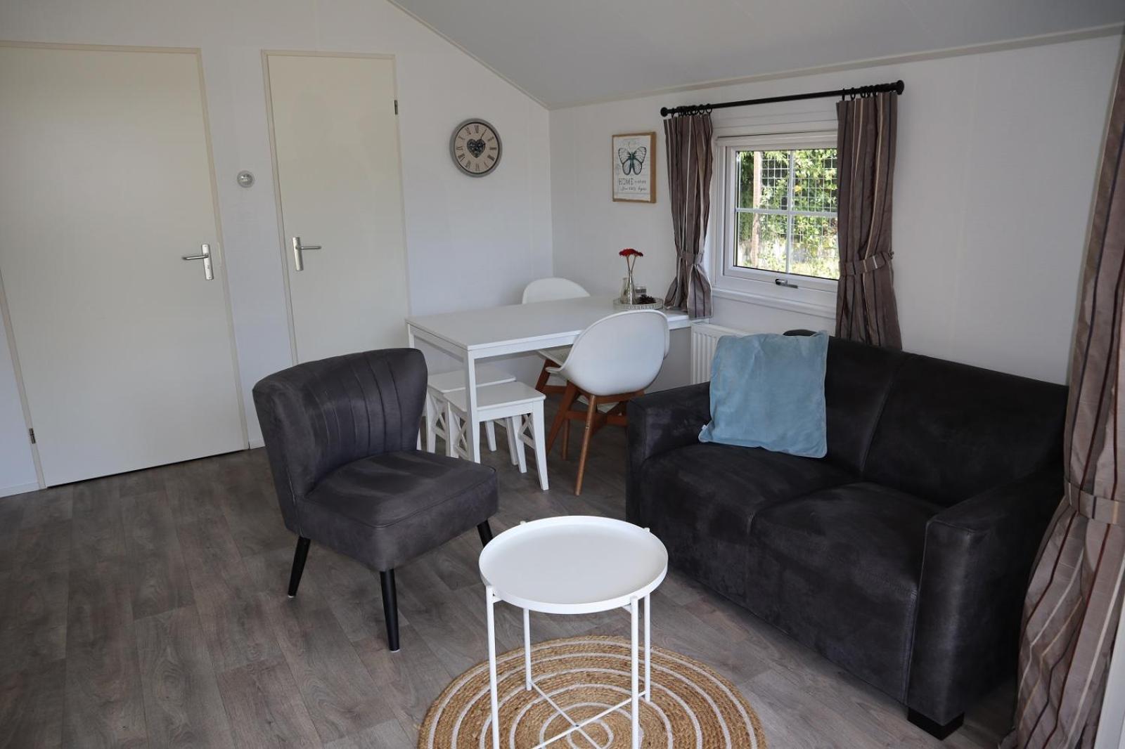 One-Bedroom House photo 1
