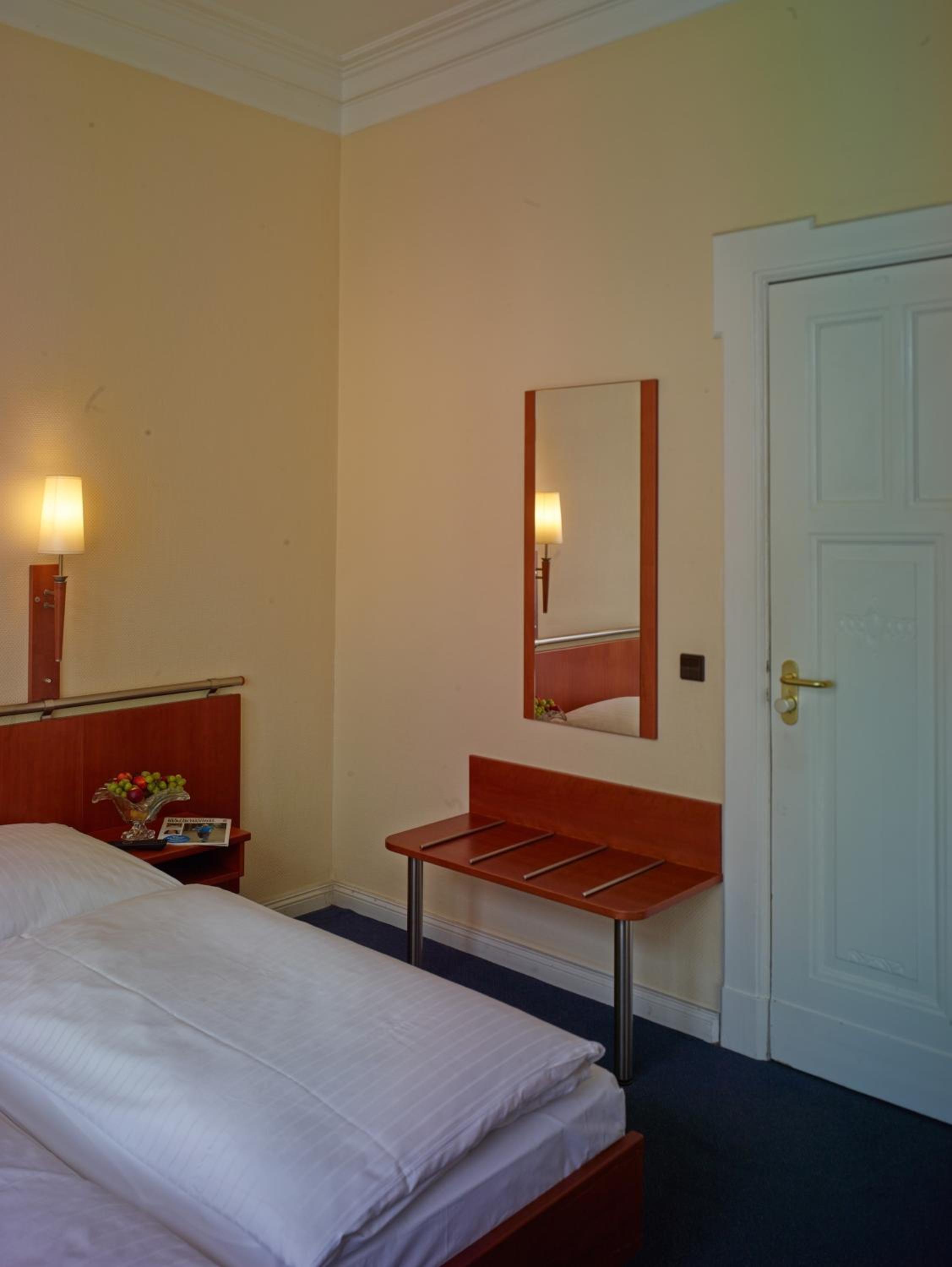 Comfort Single Room with Shower photo 3