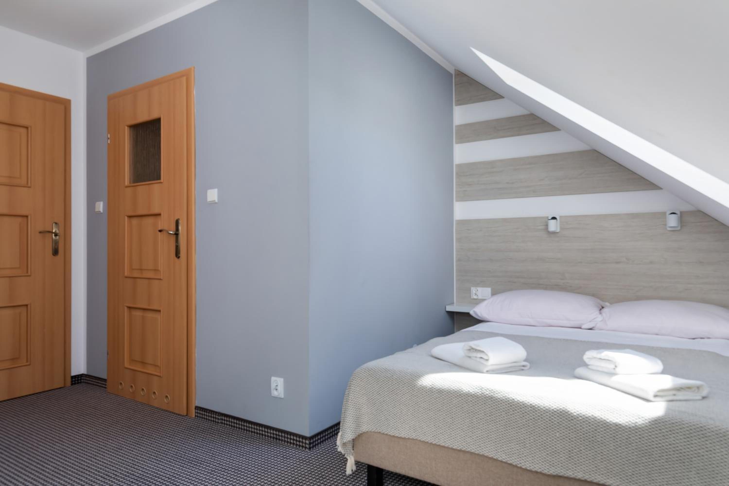 Double Room - Photo 15
