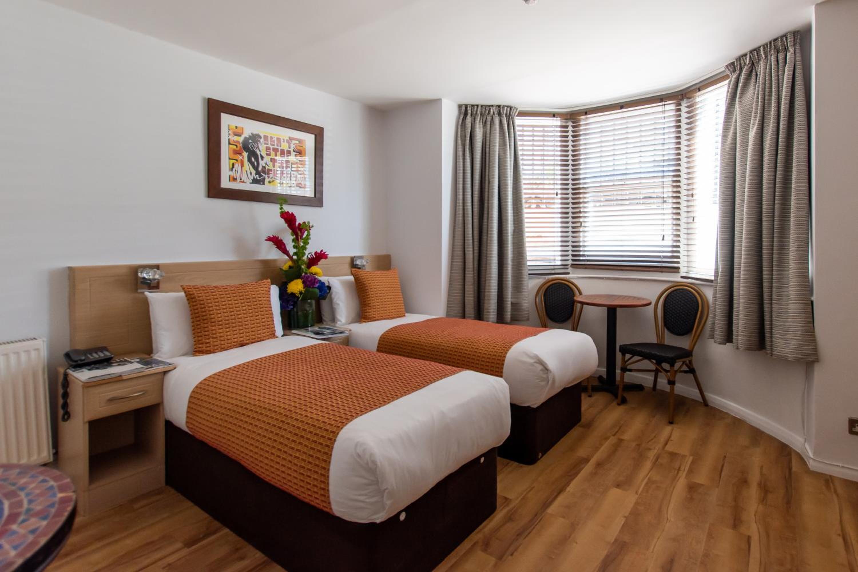 Twin Room en suite - Photo 2