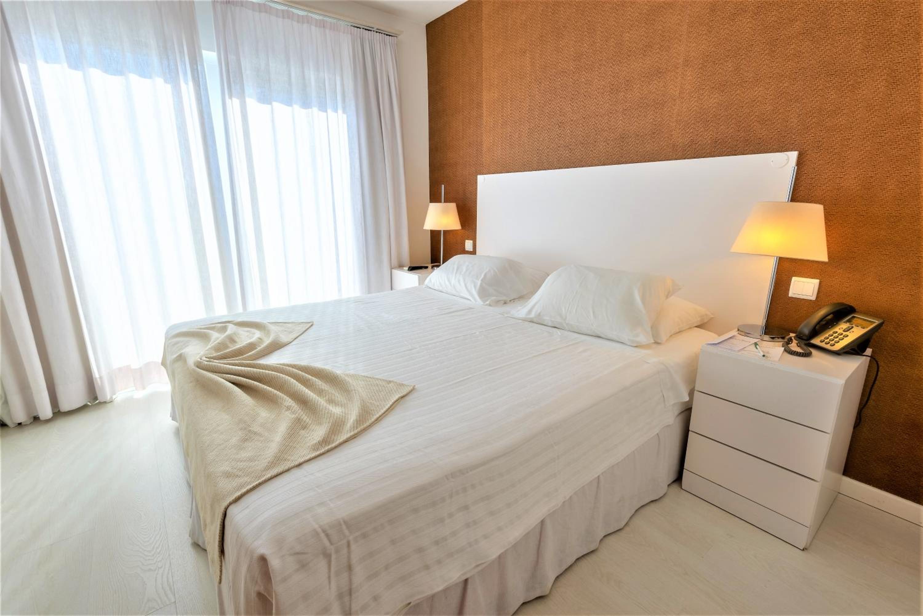 Double Room with Balcony - Photo 1