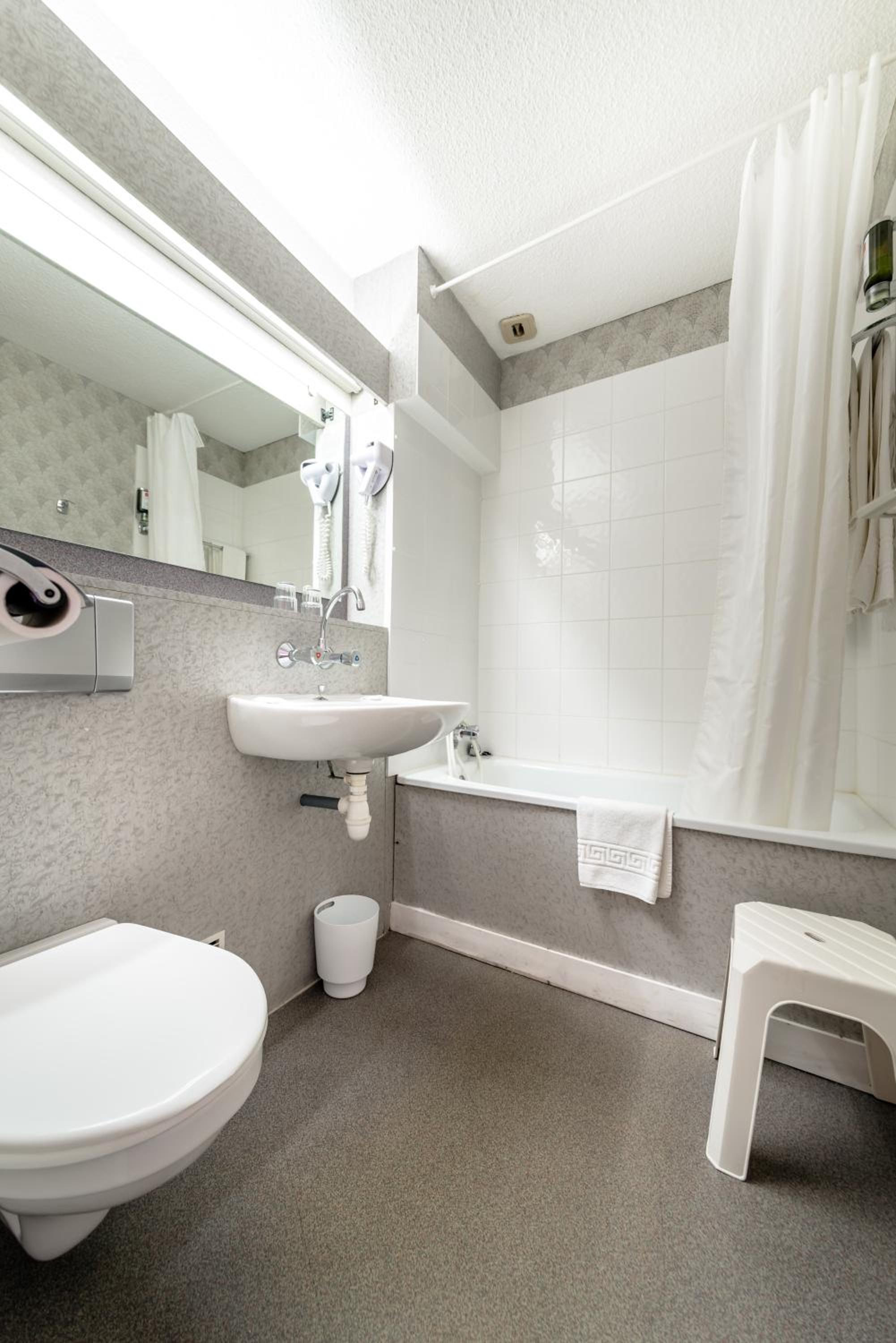 Double Room with Bath photo 3