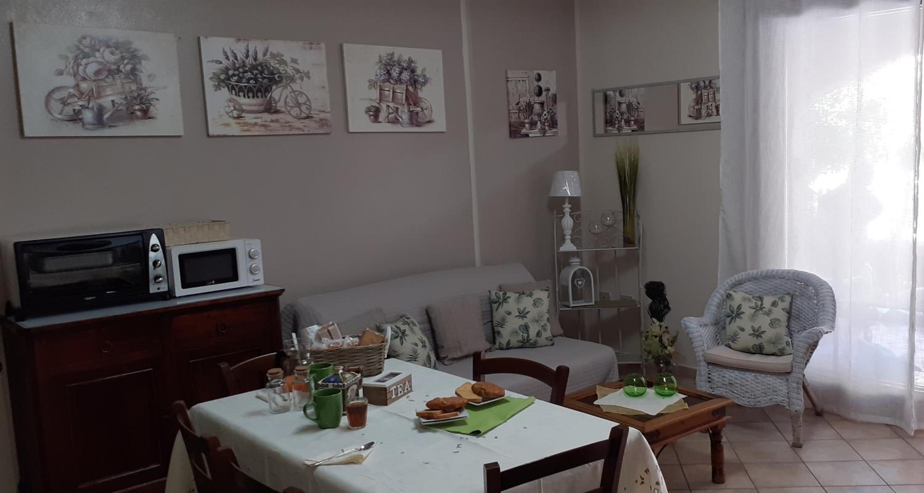 Apartment with Garden View - Photo 5