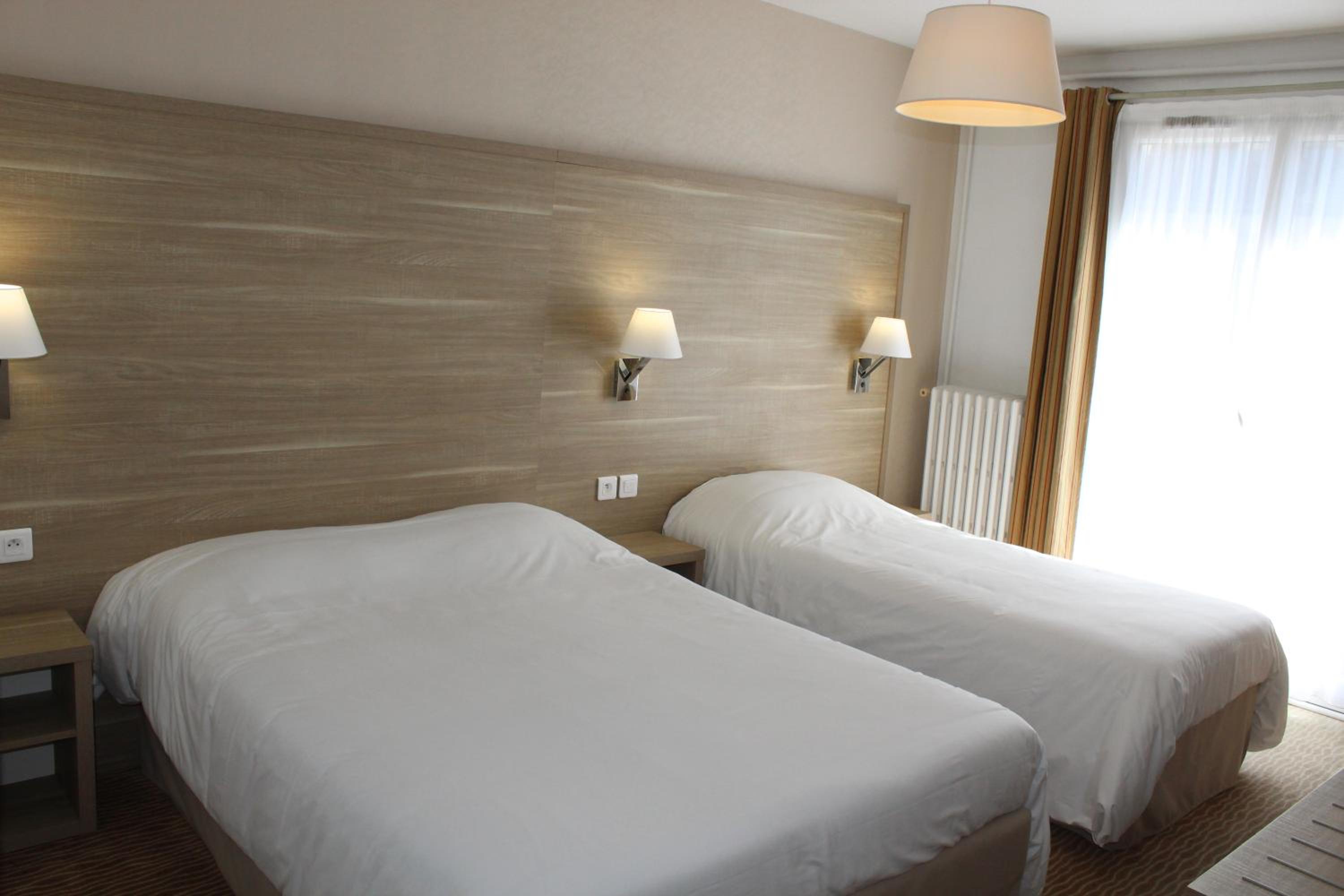 Triple Room with Bath photo 3