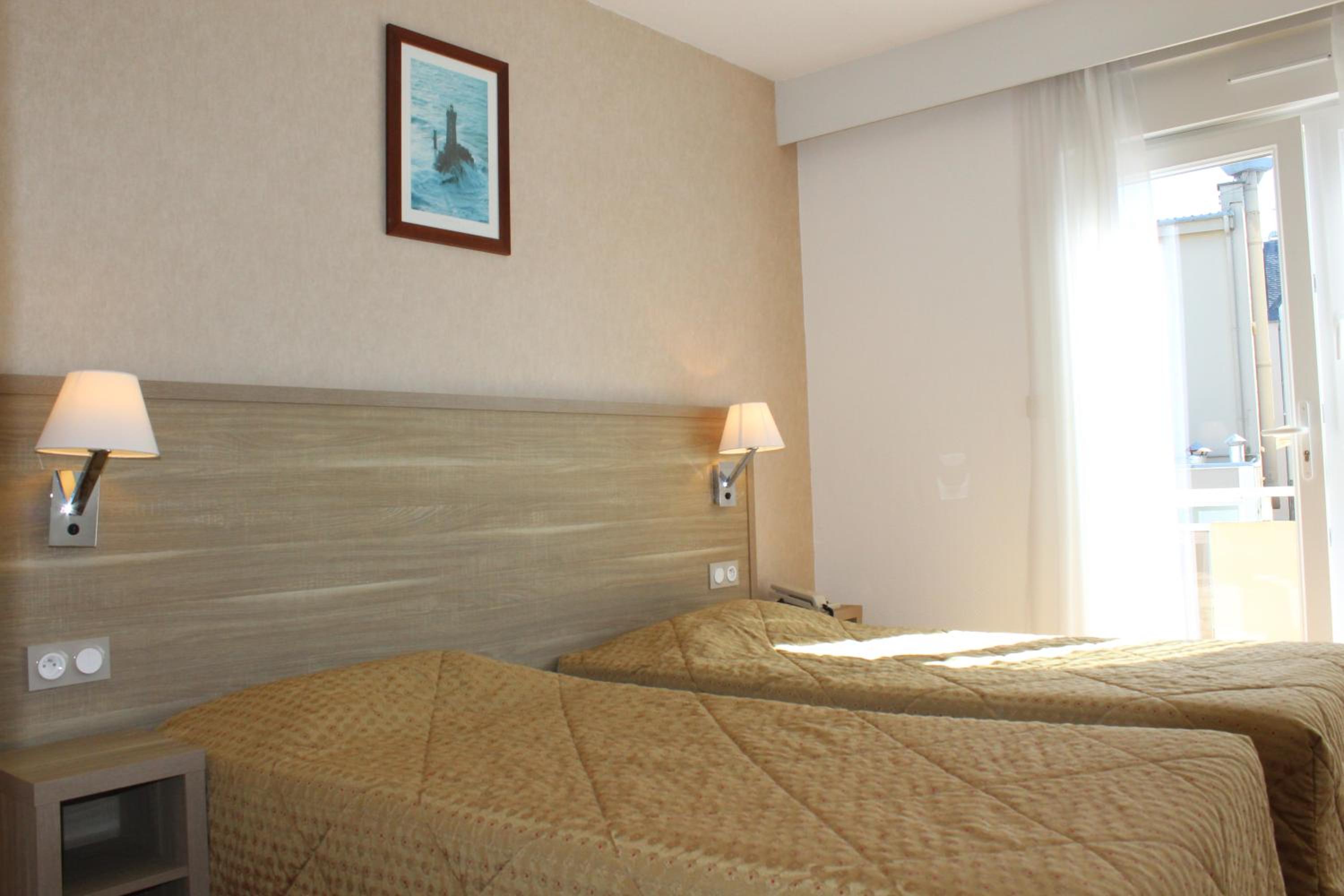 Triple Room with Shower photo 3