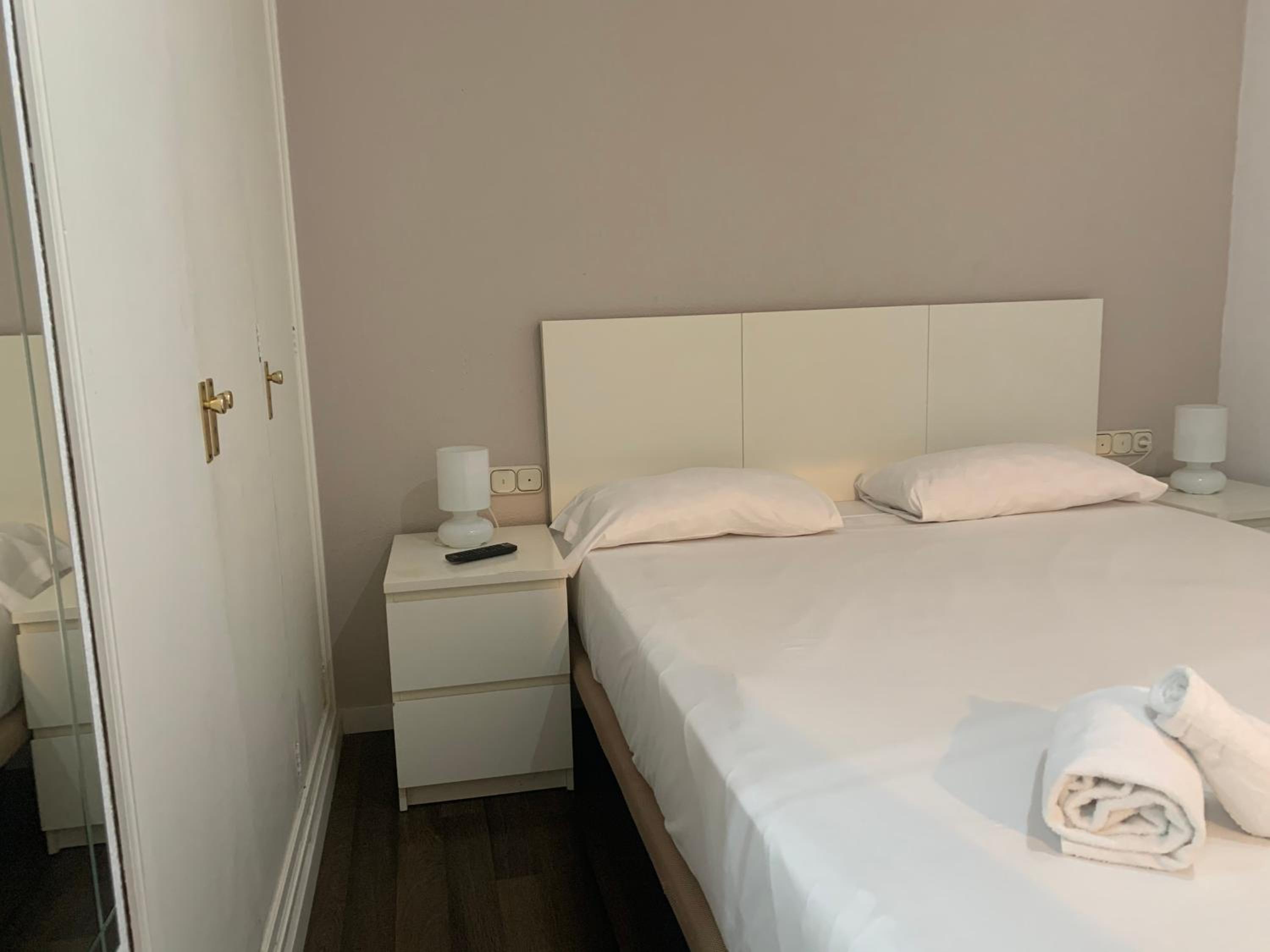 One-Bedroom Apartment - Photo 16