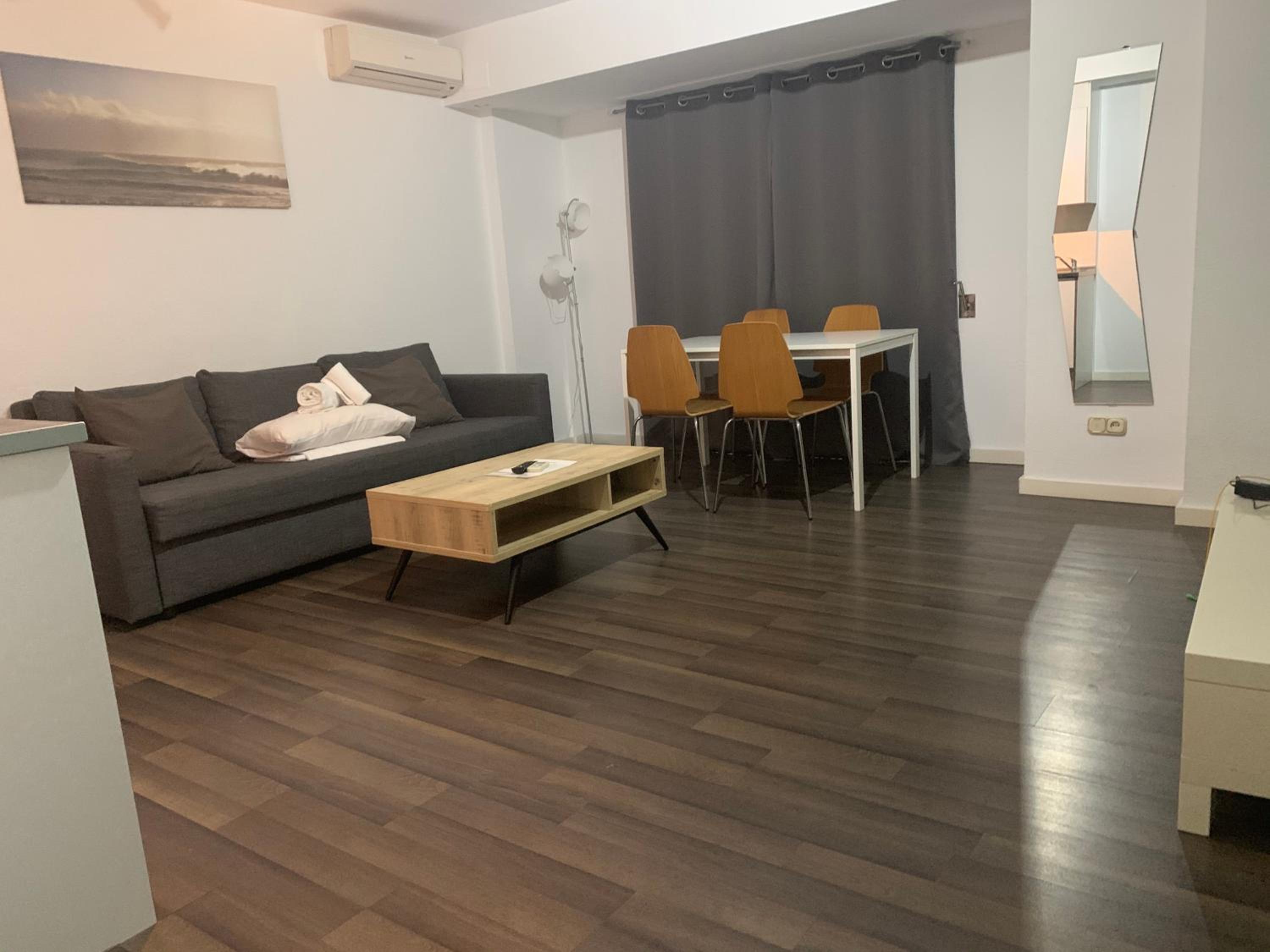 One-Bedroom Apartment - Photo 20