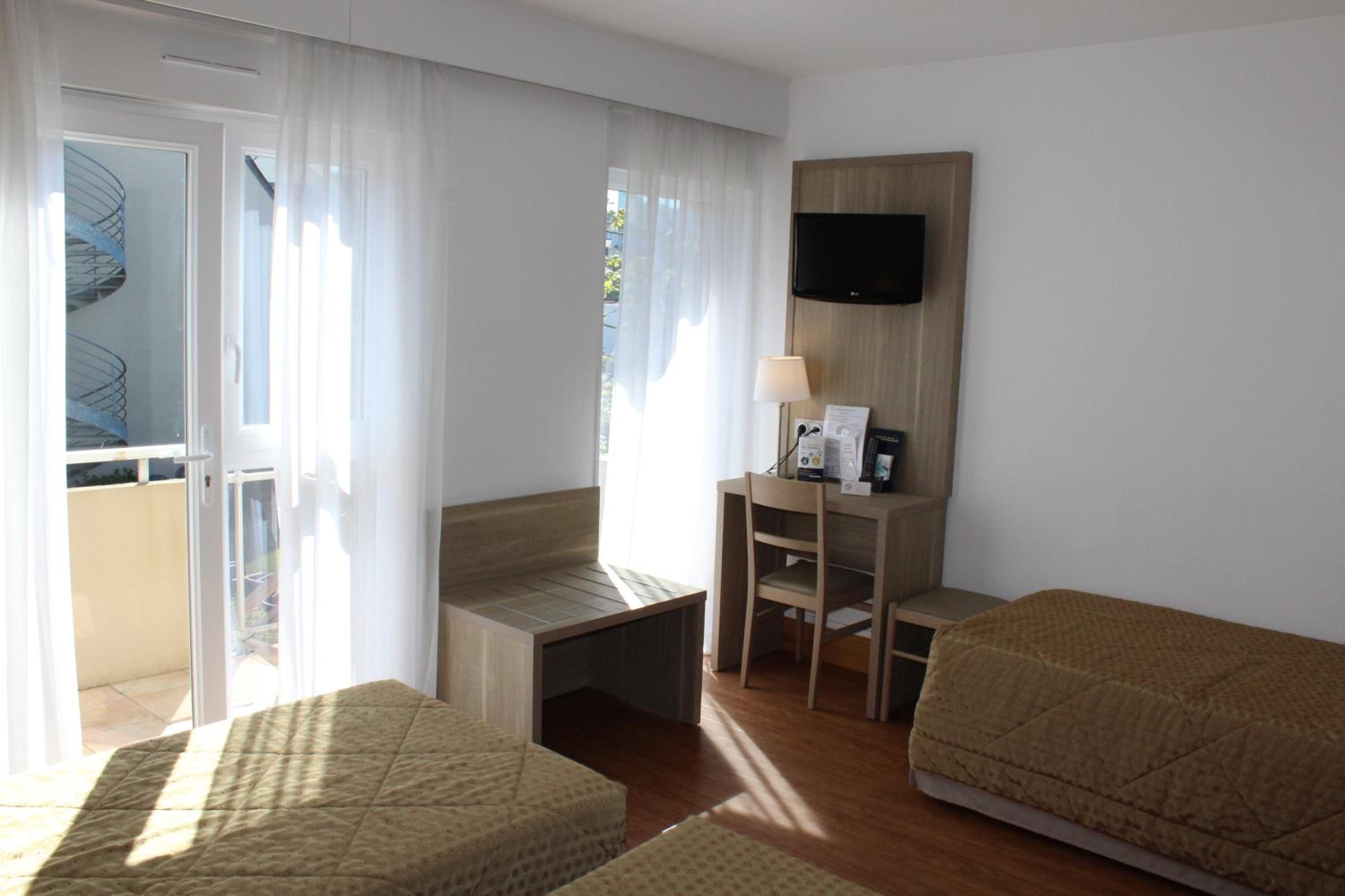 Triple Room with Shower photo 2