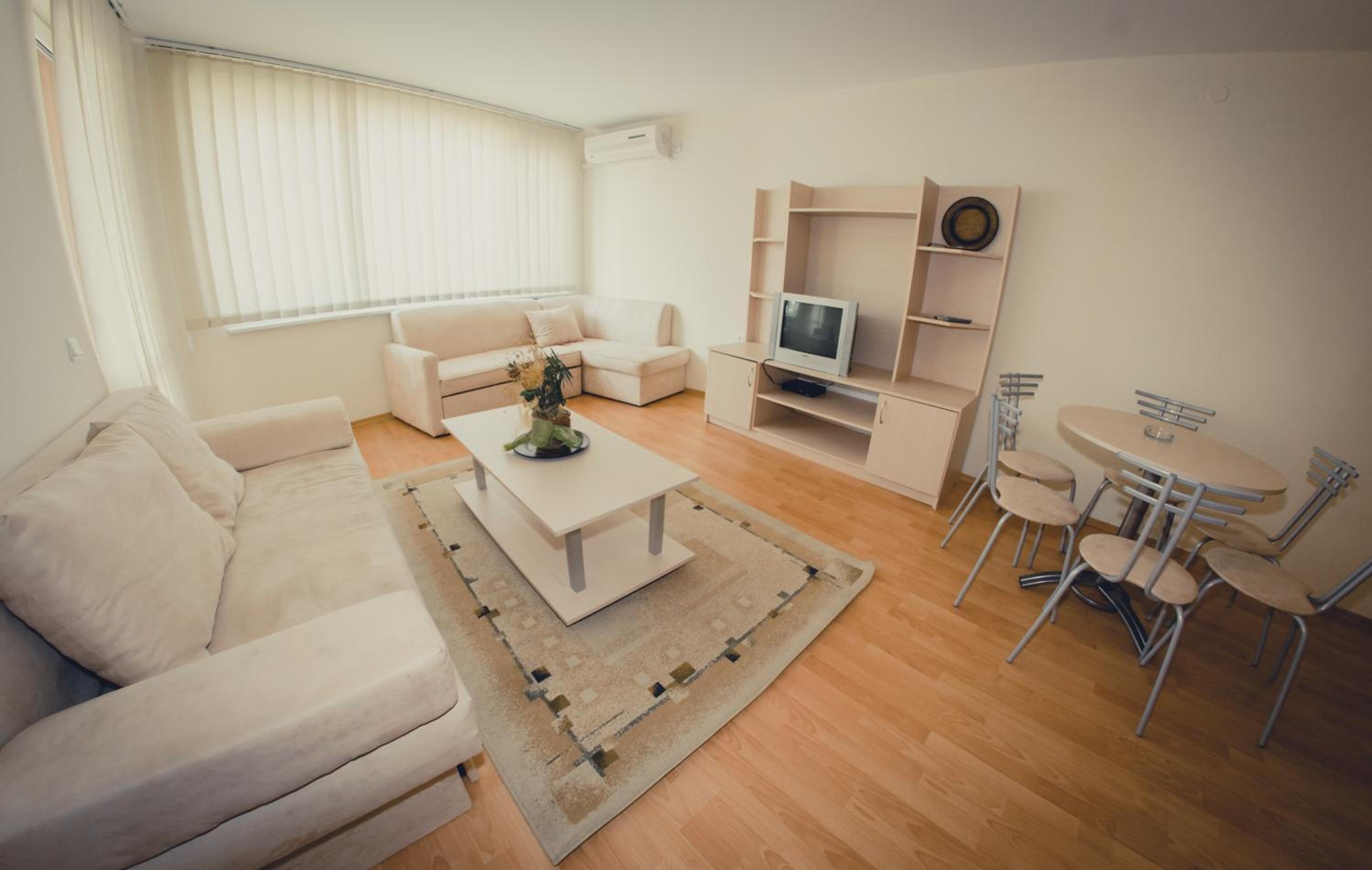 Two-Bedroom Apartment with Balcony (4 Adults + 2 Children)