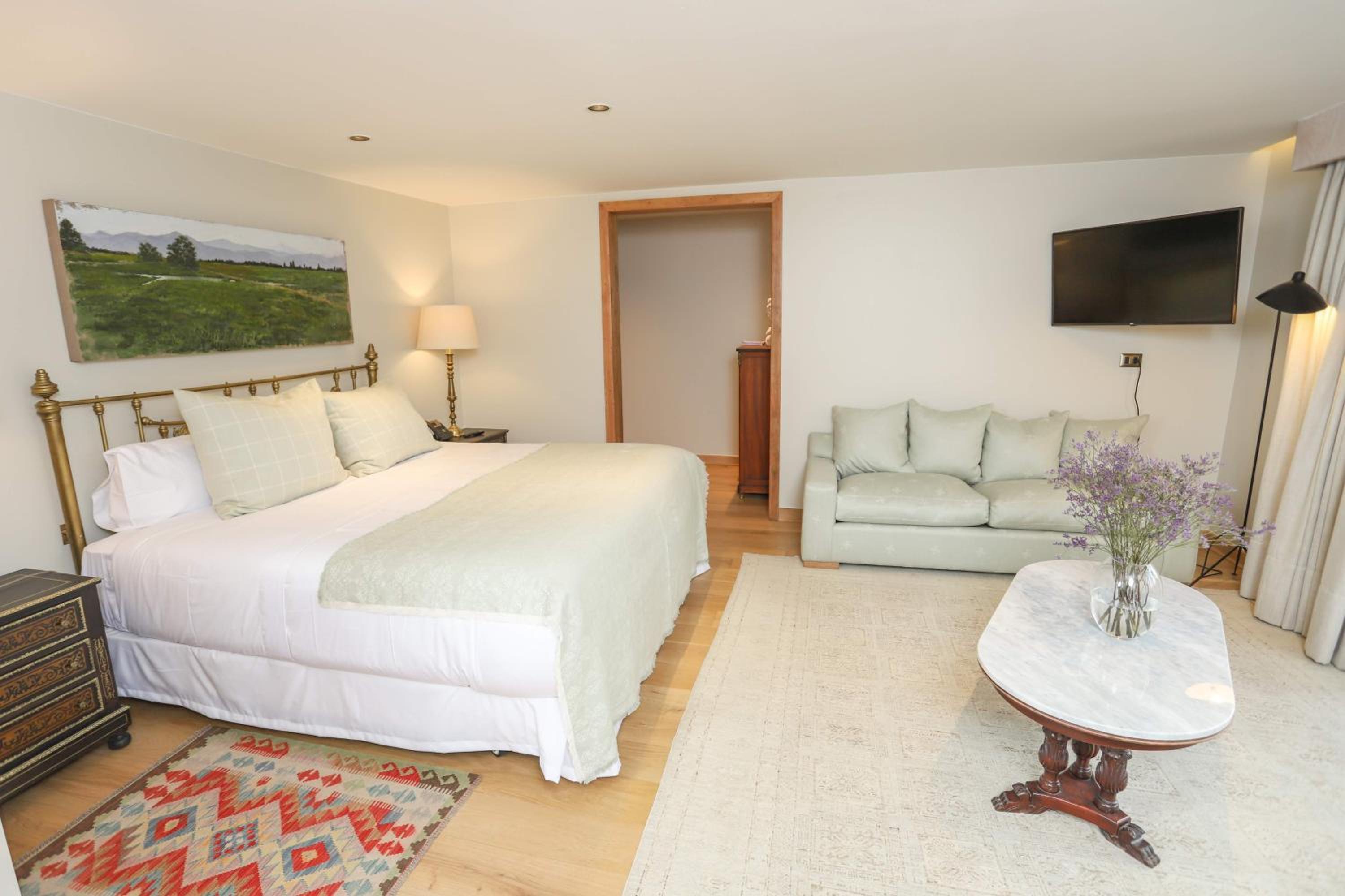 Suite photo 1