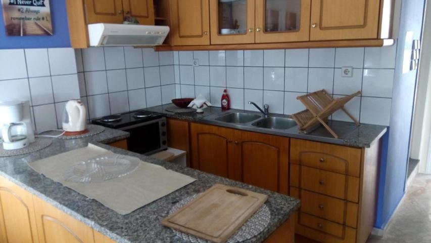 Deluxe Twin Room with Sea View photo 3