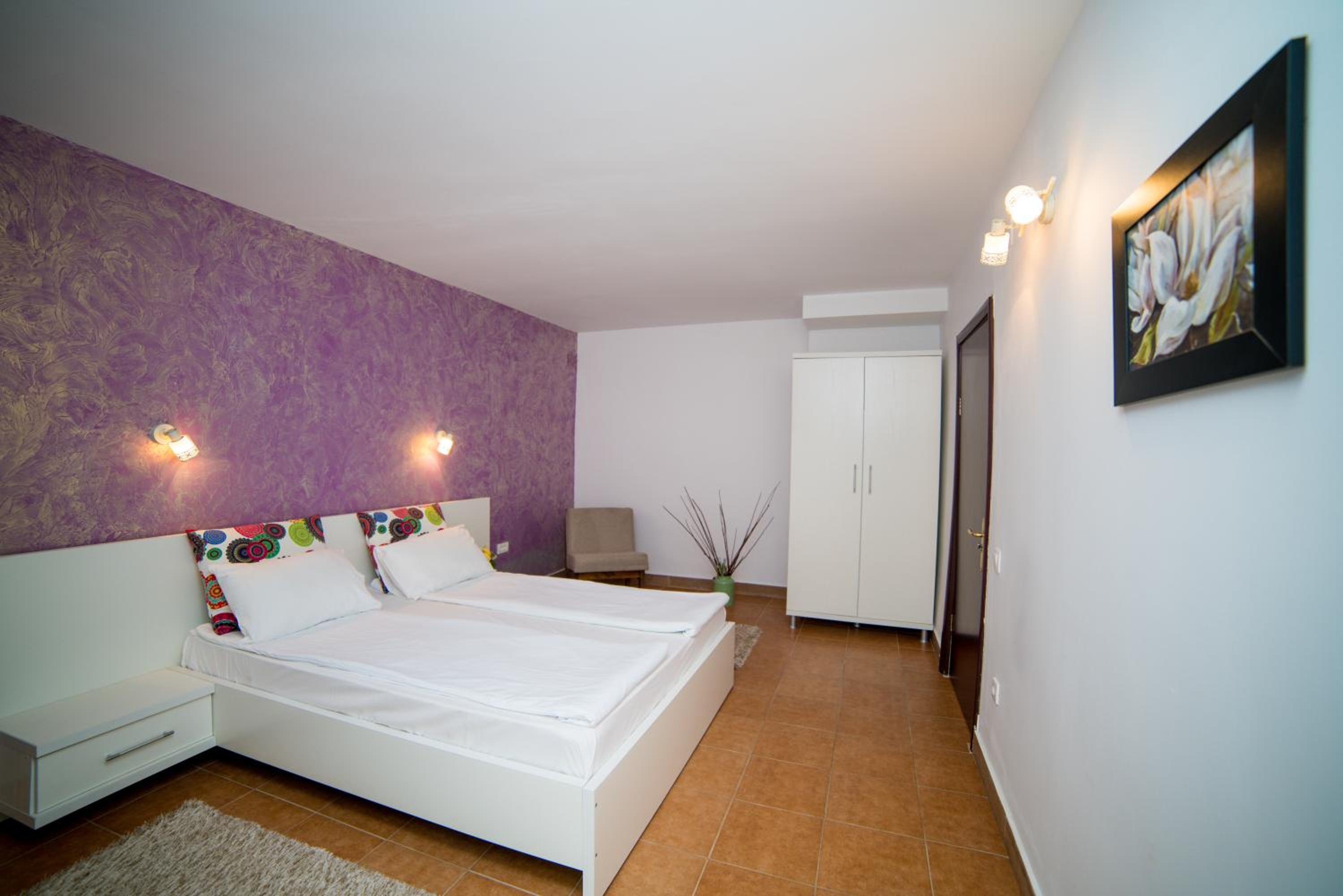 Apartment - Ground Floor photo 2