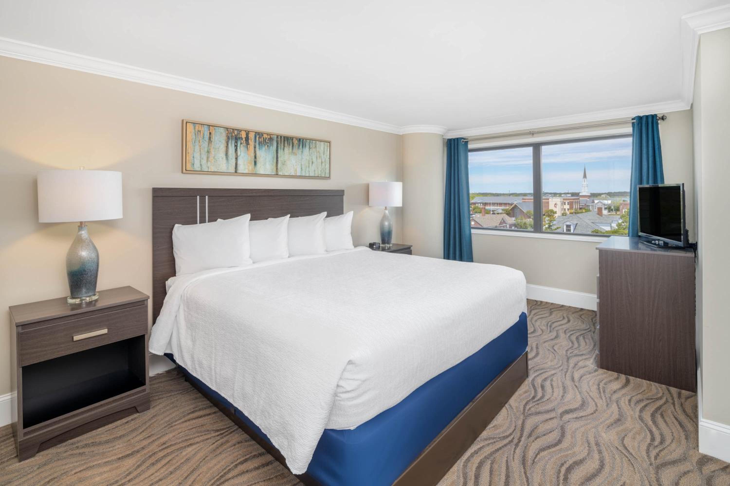 1 King Bed Studio (City View) photo 1