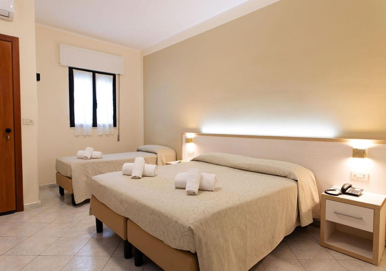 Triple Room photo 2