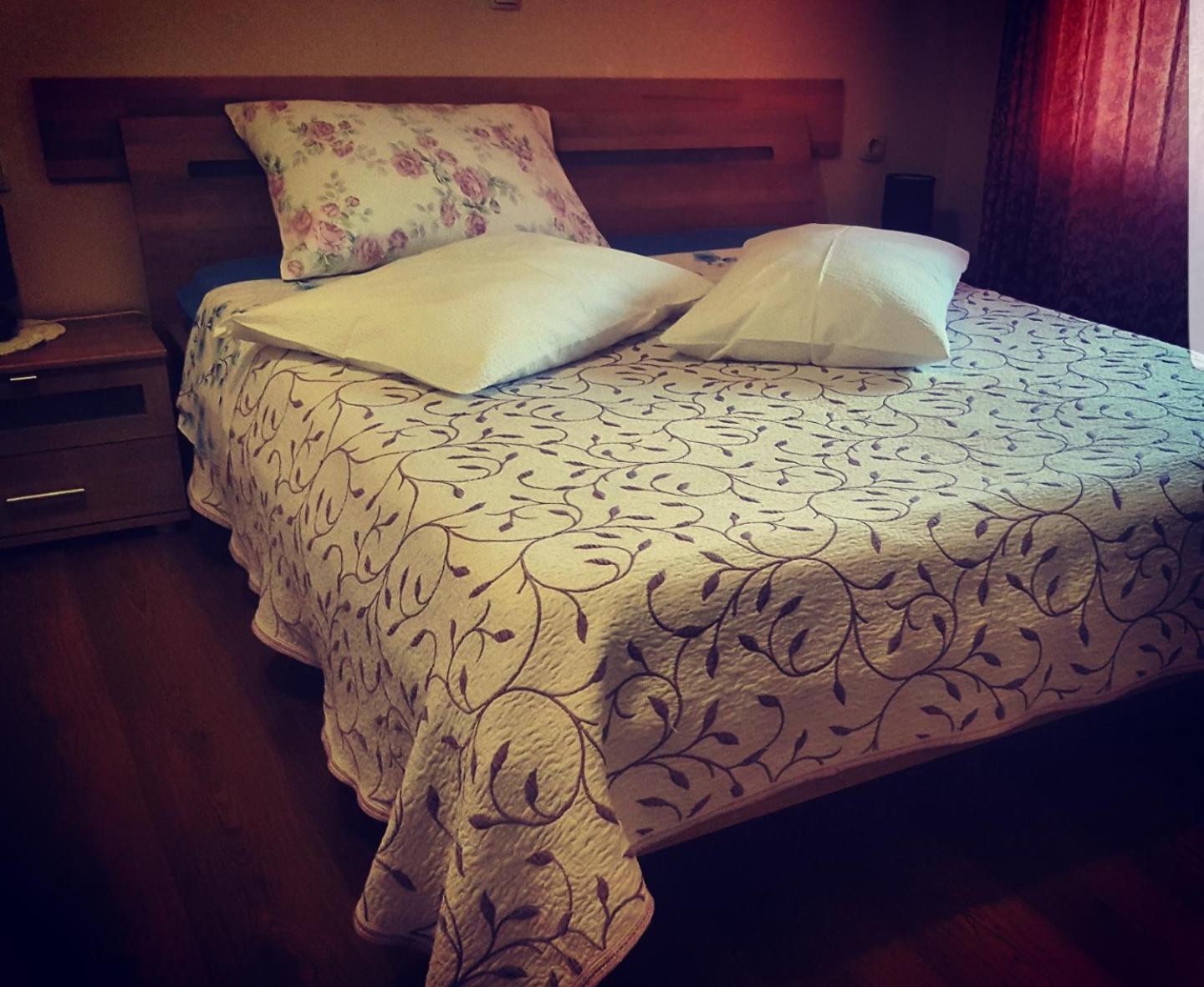 Basic Double Room - Photo 8