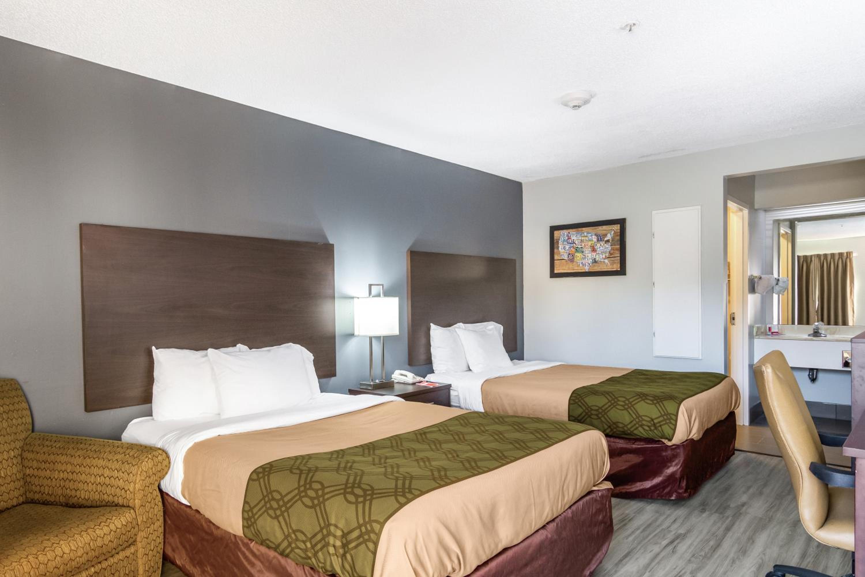 Double Room with Two Double Beds - Non-Smoking photo 3