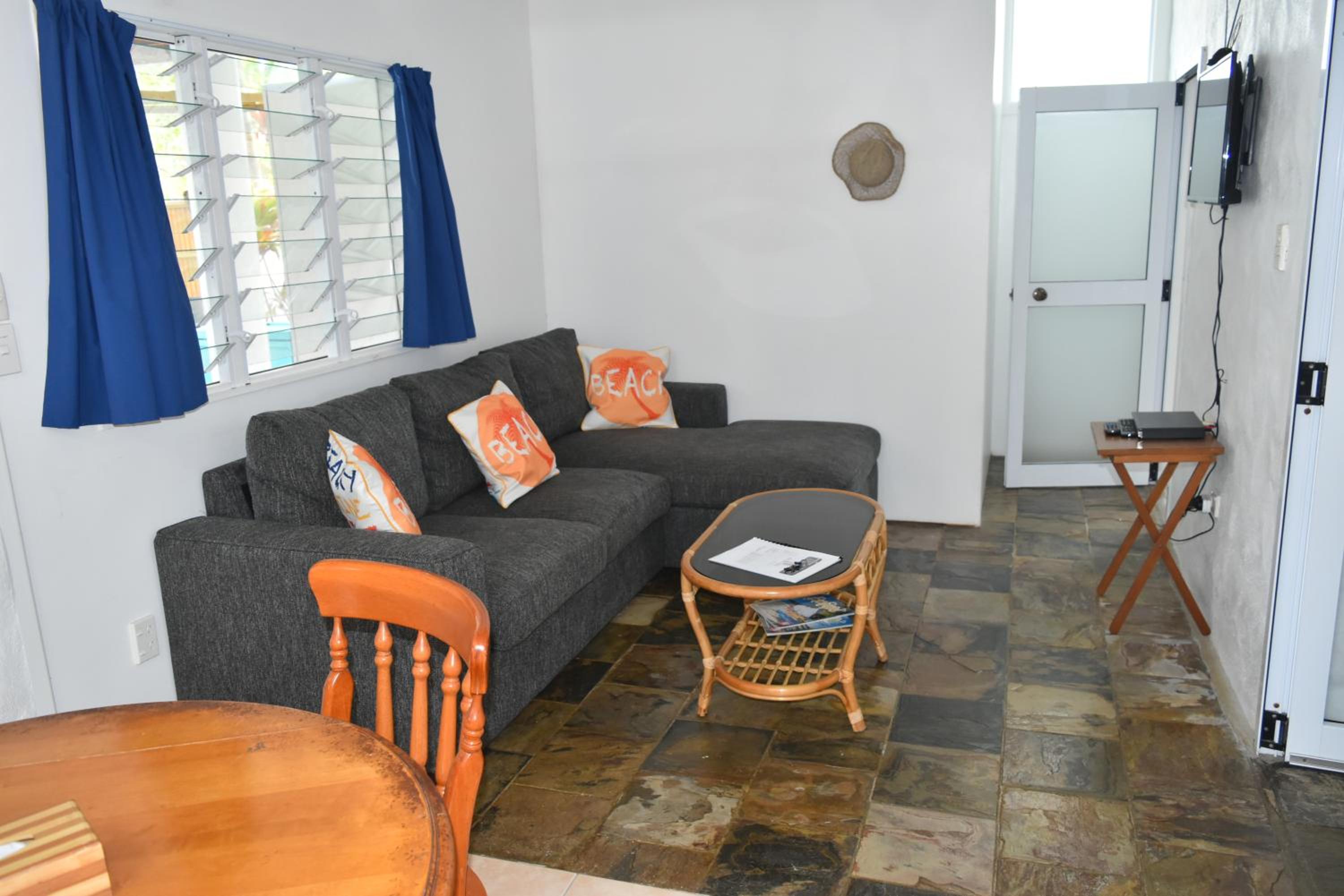 Two-Bedroom Apartment with Pool View photo 1
