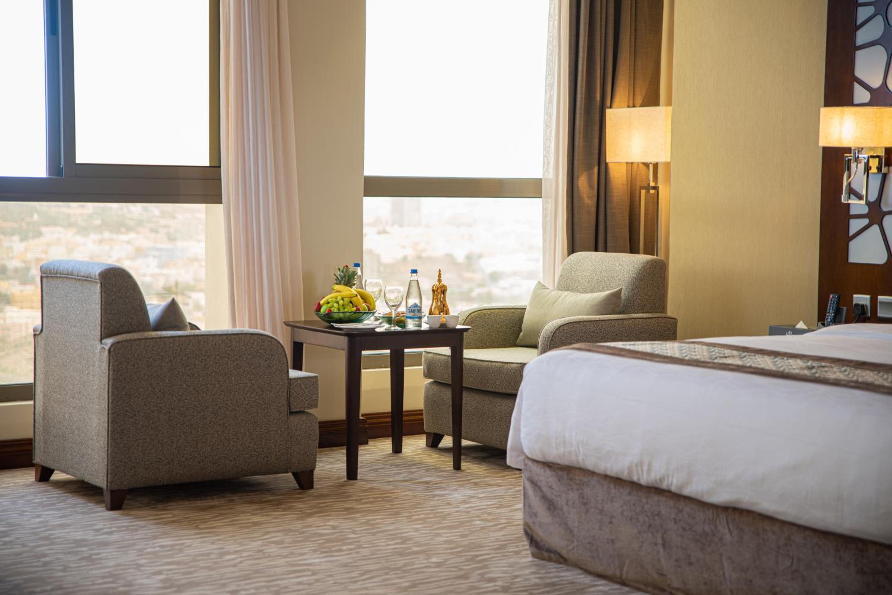 Superior King Room - Photo 5