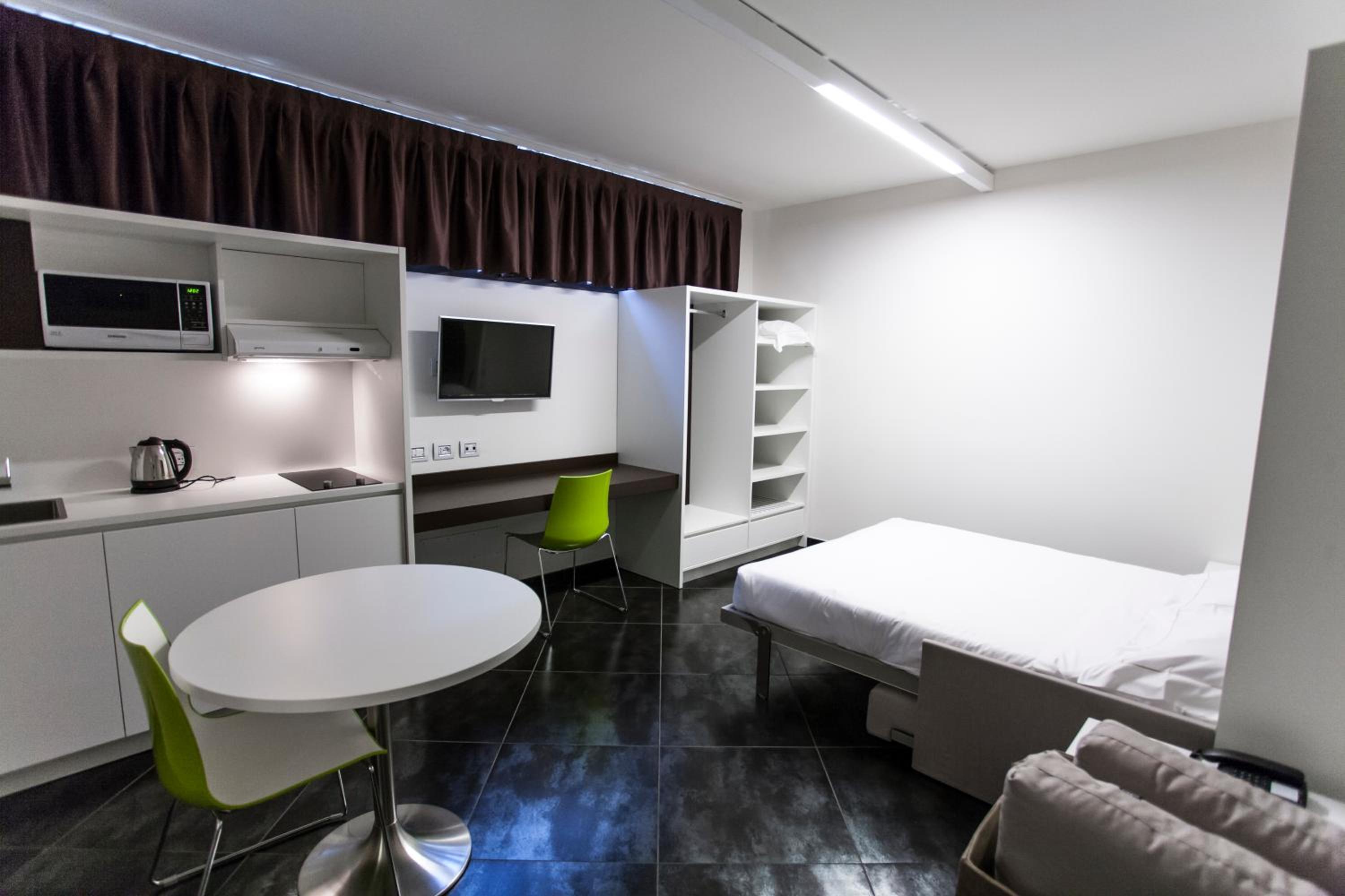 One-Bedroom Apartment (4 Adults)