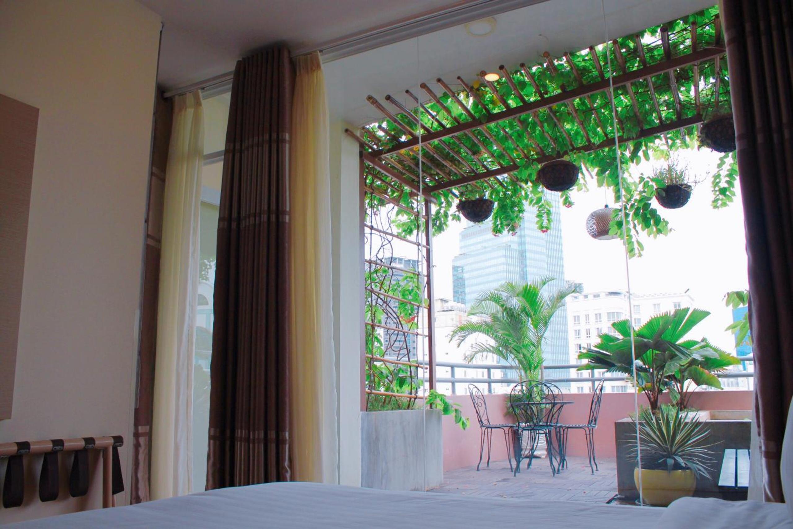 Signature with Garden View photo 3