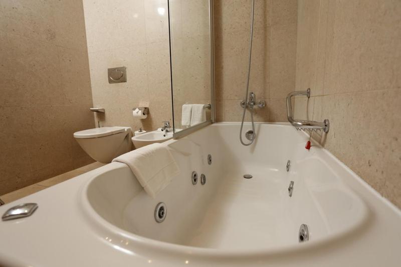 Twin Room - Standard - Photo 2